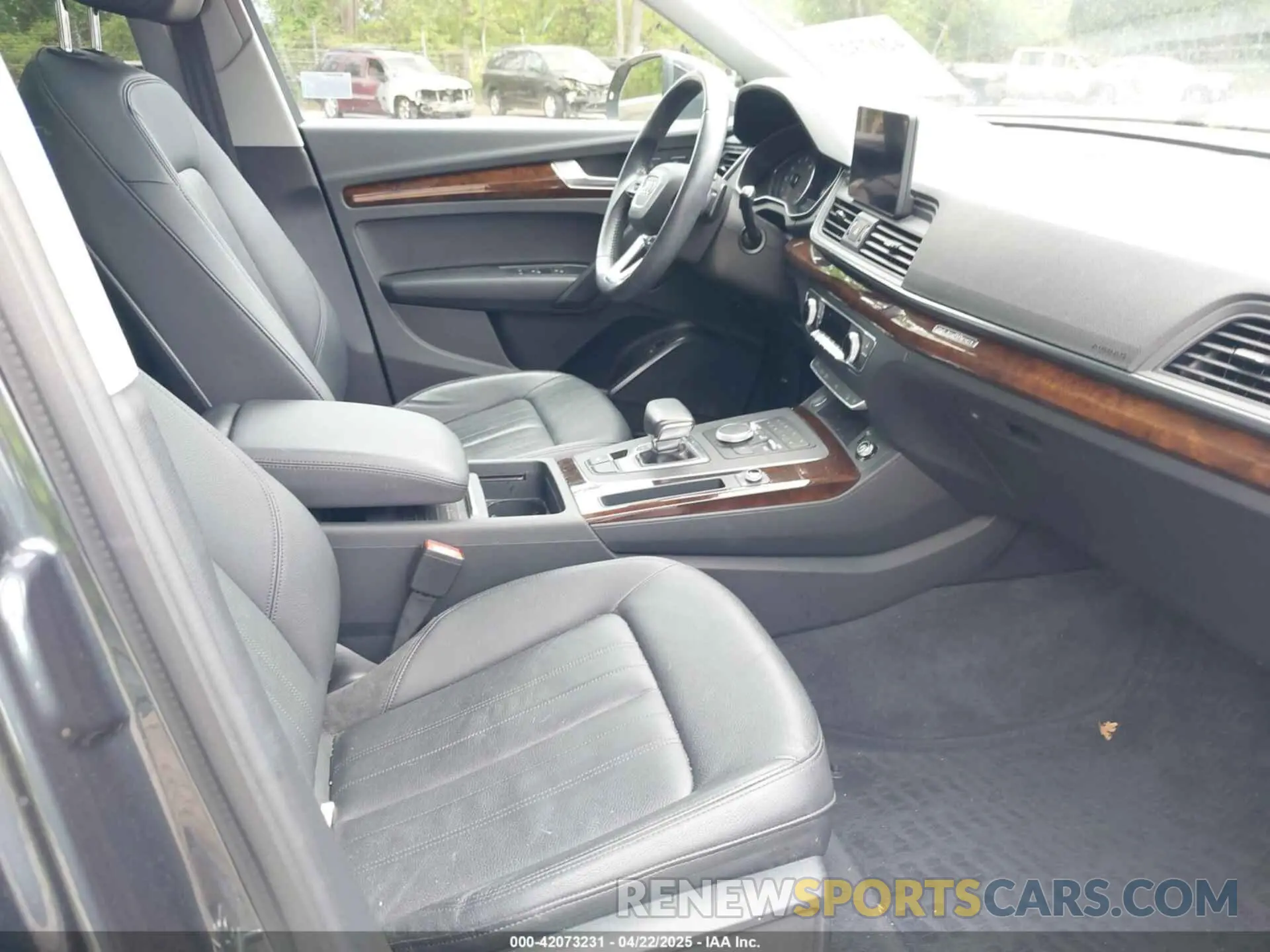 5 Photograph of a damaged car WA1ANAFYXL2084324 AUDI Q5 2020