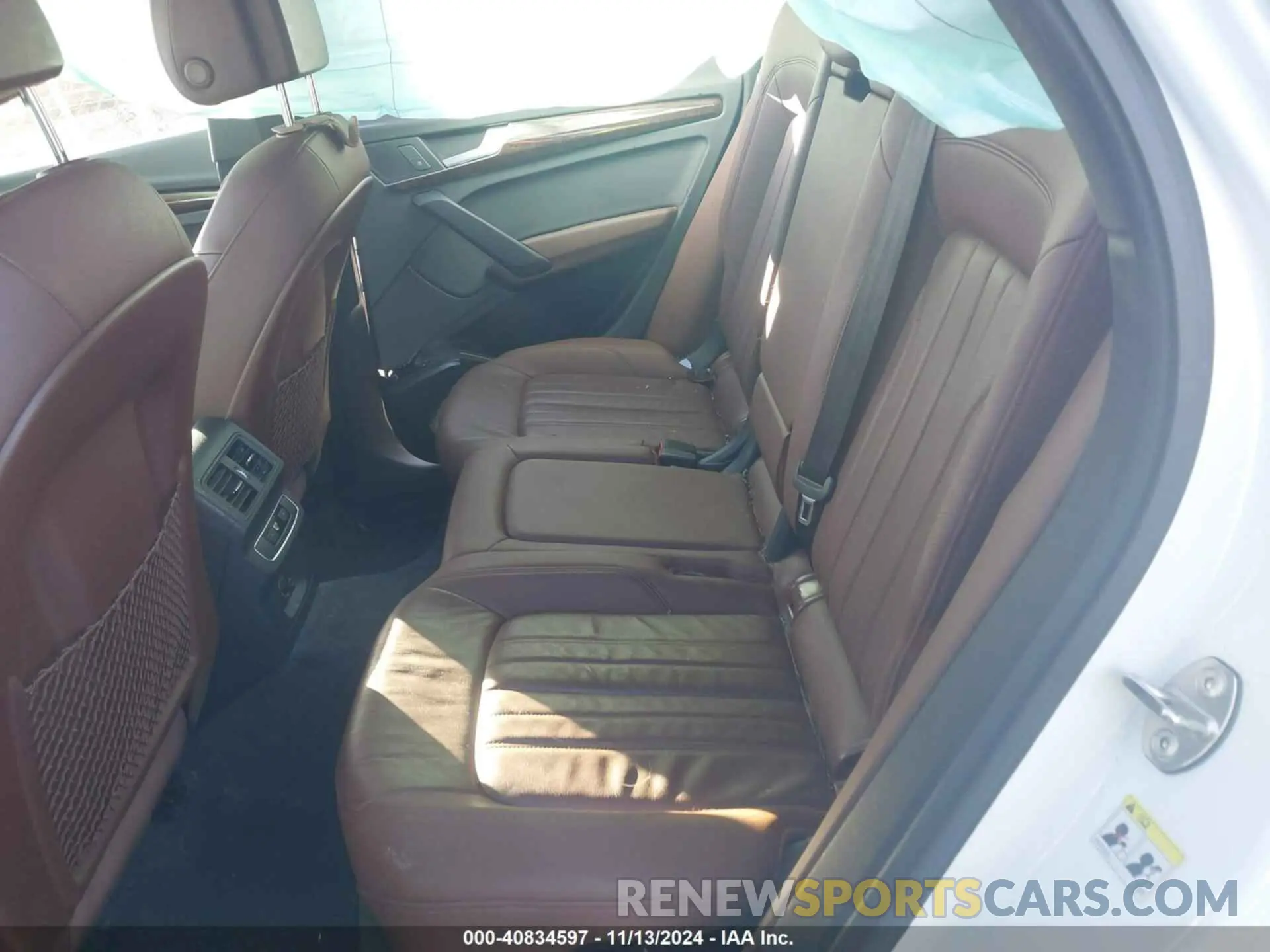8 Photograph of a damaged car WA1ANAFYXL2094674 AUDI Q5 2020