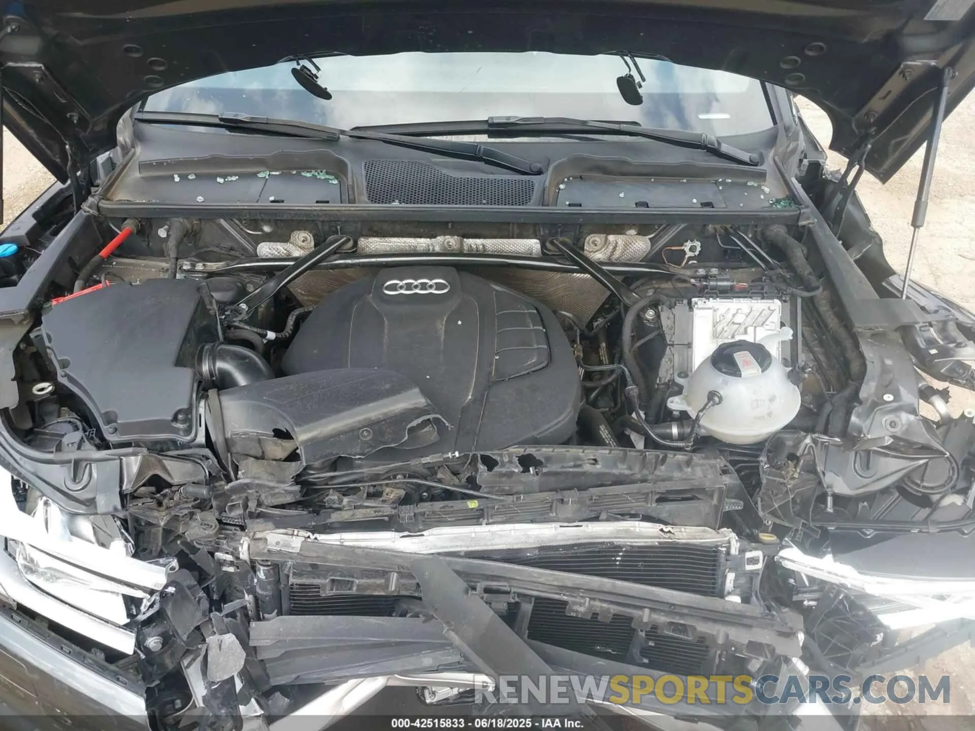 10 Photograph of a damaged car WA1ANASY7L2112421 AUDI Q5 2020
