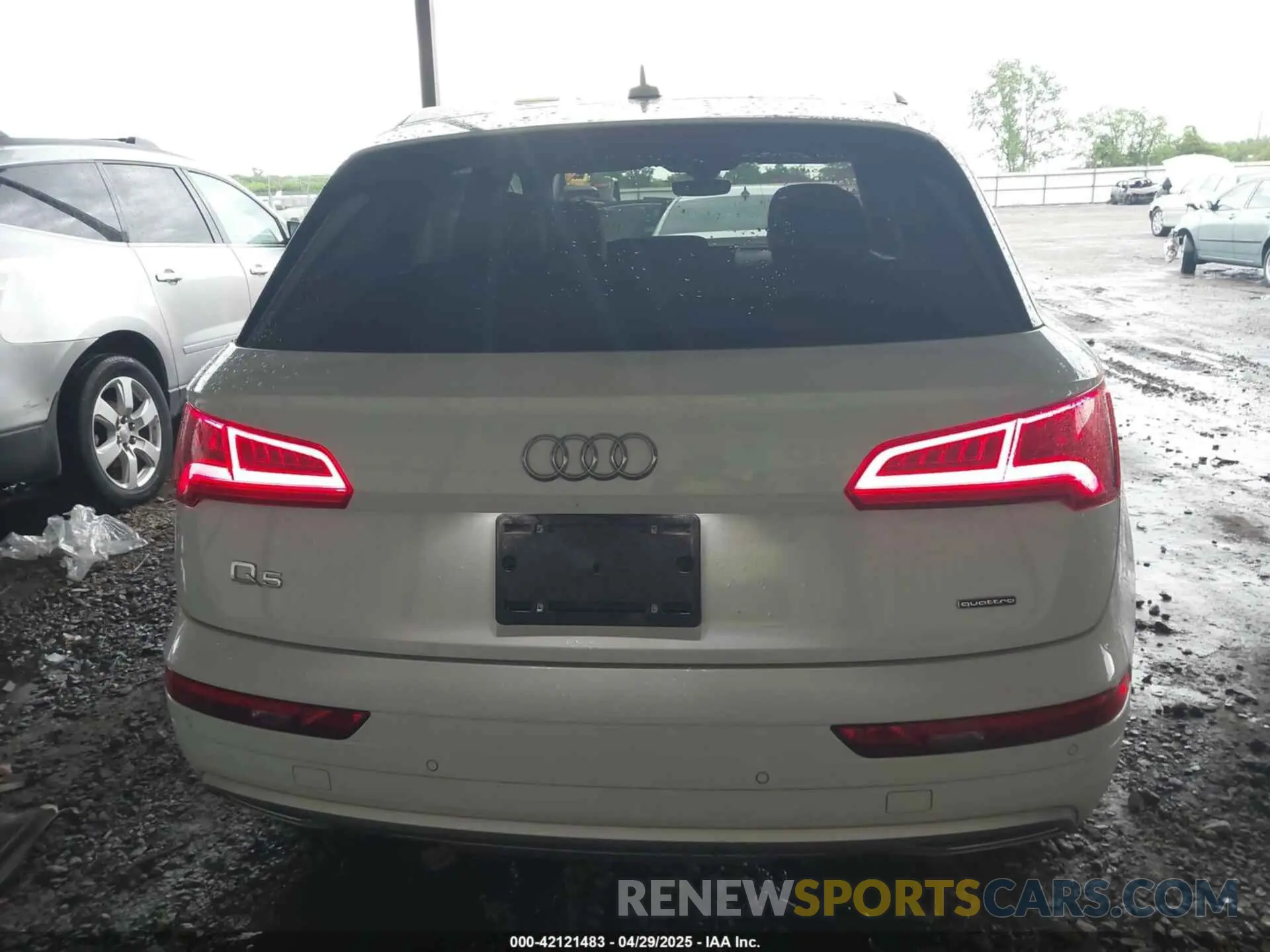 17 Фотография поврежденного автомобиля WA1BNAFY0L2105010 AUDI Q5 2020