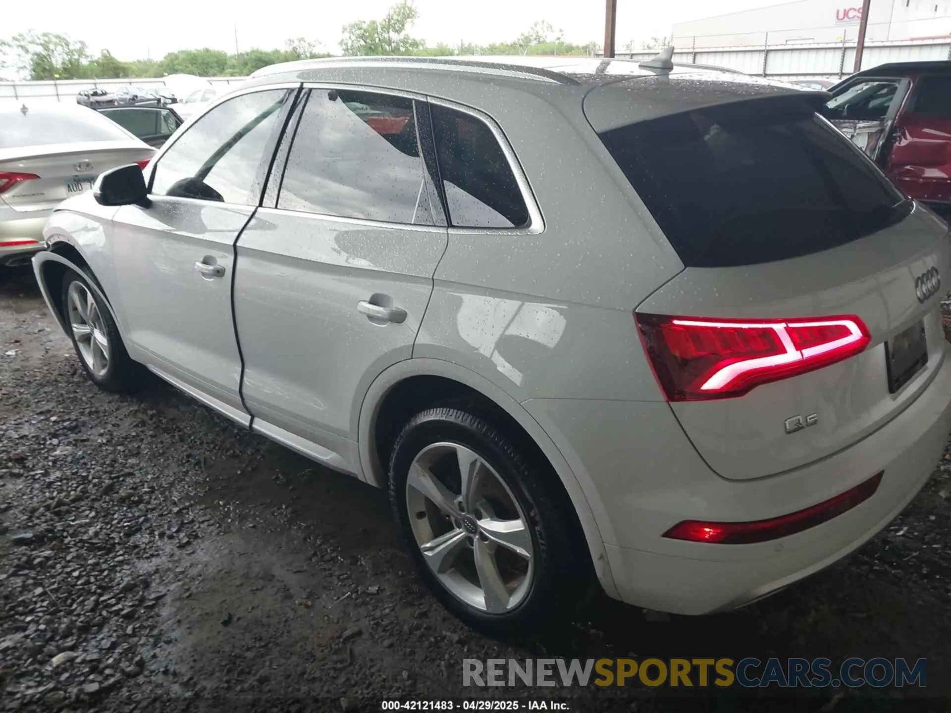3 Фотография поврежденного автомобиля WA1BNAFY0L2105010 AUDI Q5 2020
