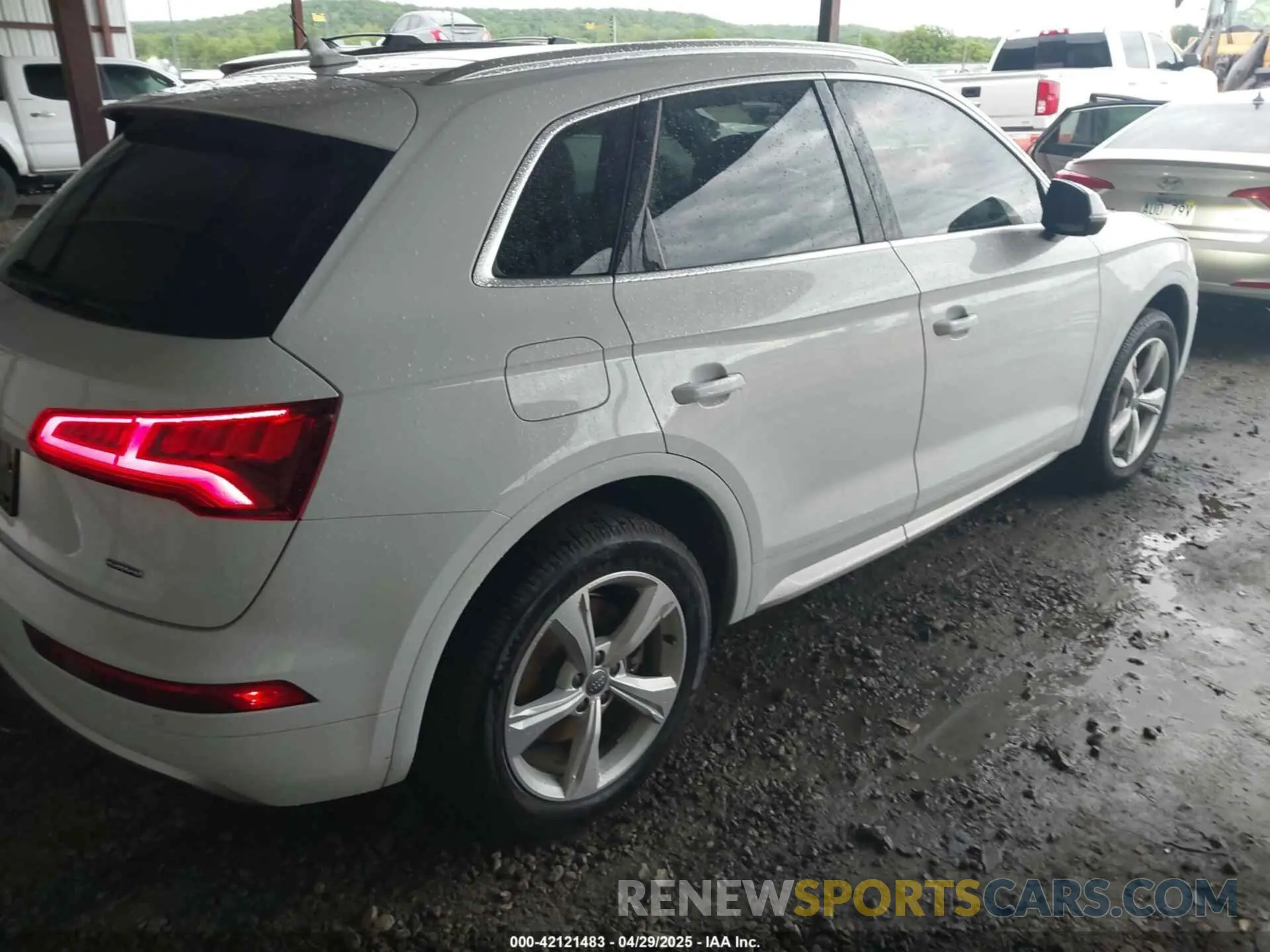 4 Фотография поврежденного автомобиля WA1BNAFY0L2105010 AUDI Q5 2020