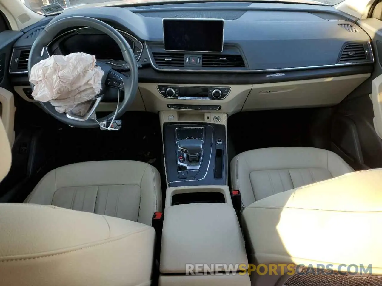 8 Photograph of a damaged car WA1BNAFY2L2046199 AUDI Q5 2020