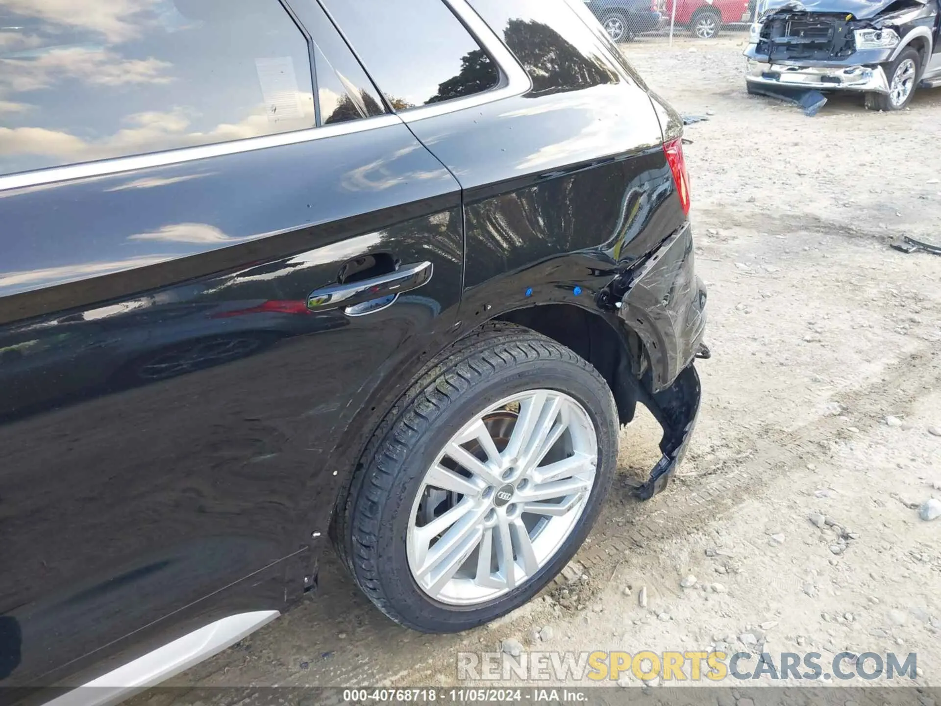 18 Photograph of a damaged car WA1BNAFY3L2024292 AUDI Q5 2020