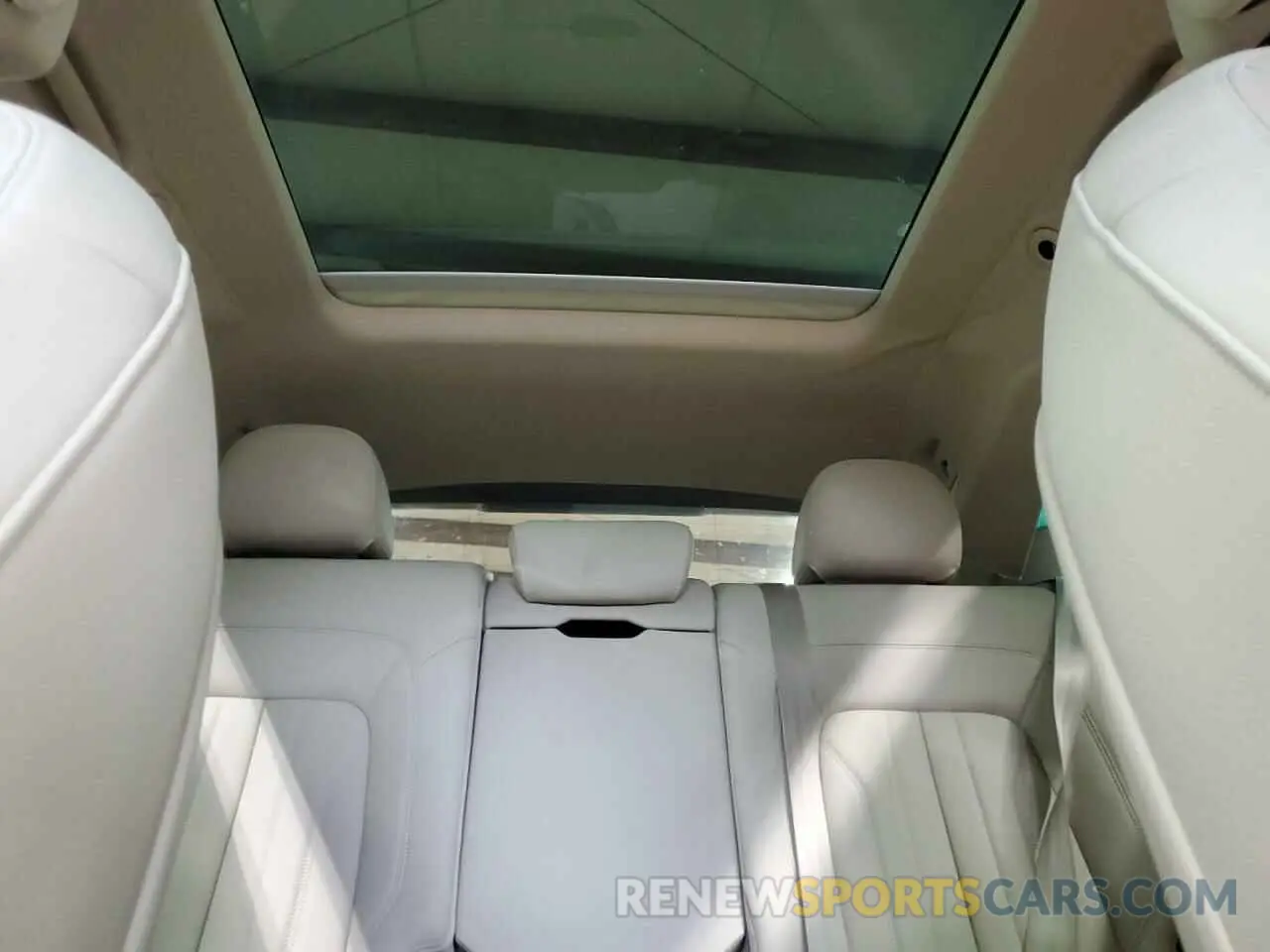 10 Photograph of a damaged car WA1BNAFY6L2058856 AUDI Q5 2020