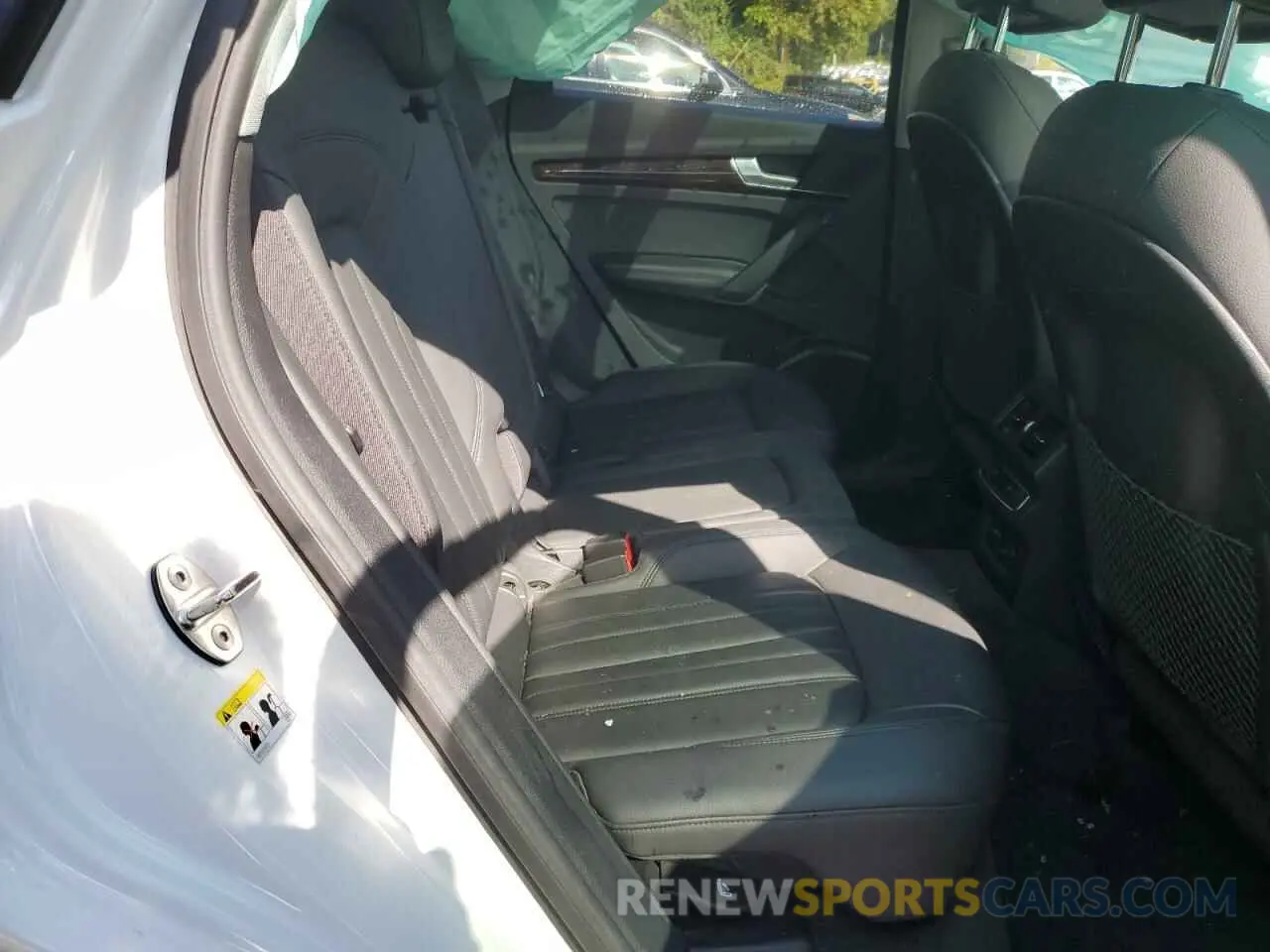 11 Photograph of a damaged car WA1BNAFY7L2009021 AUDI Q5 2020