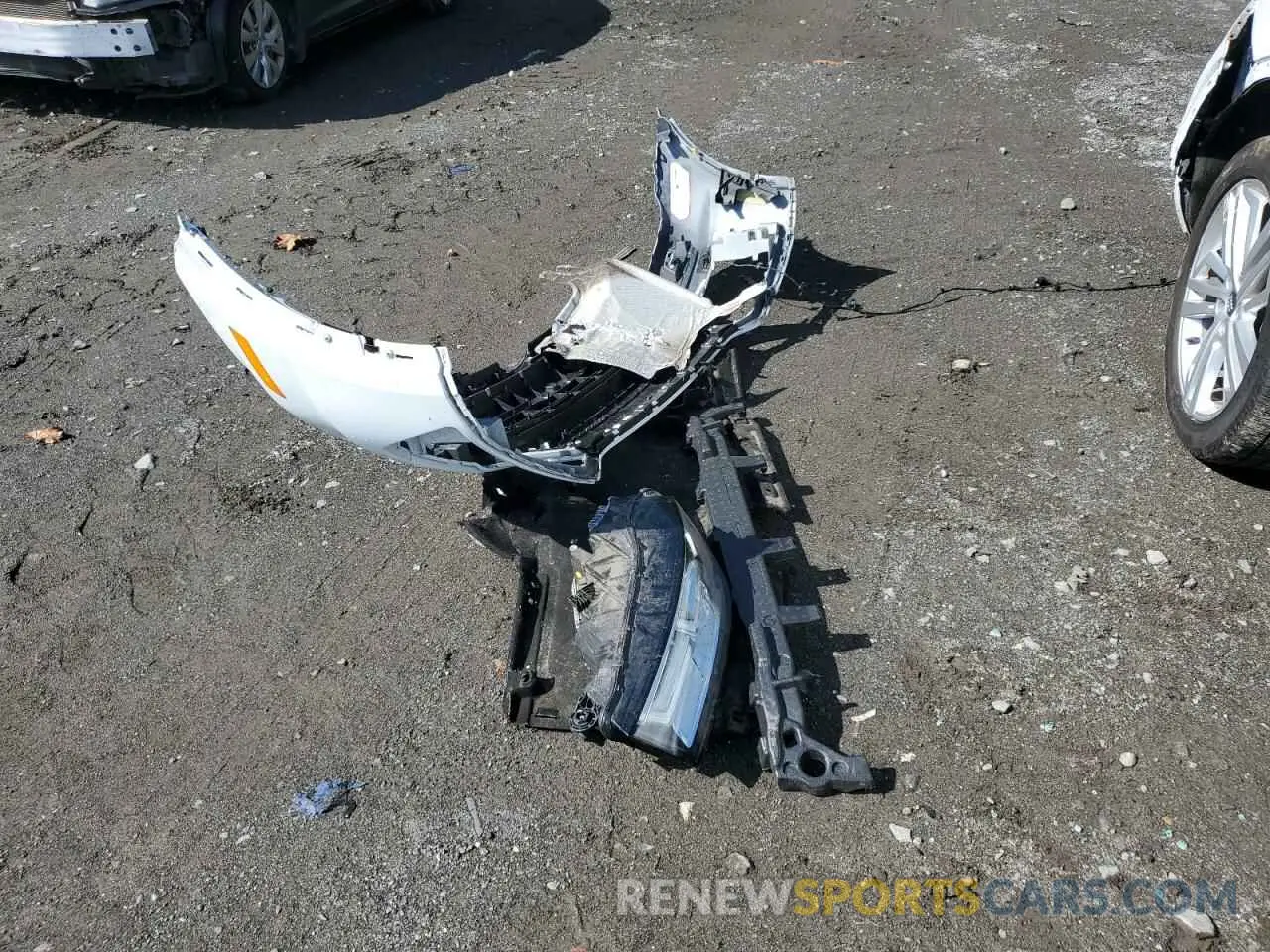 13 Photograph of a damaged car WA1BNAFY7L2009021 AUDI Q5 2020