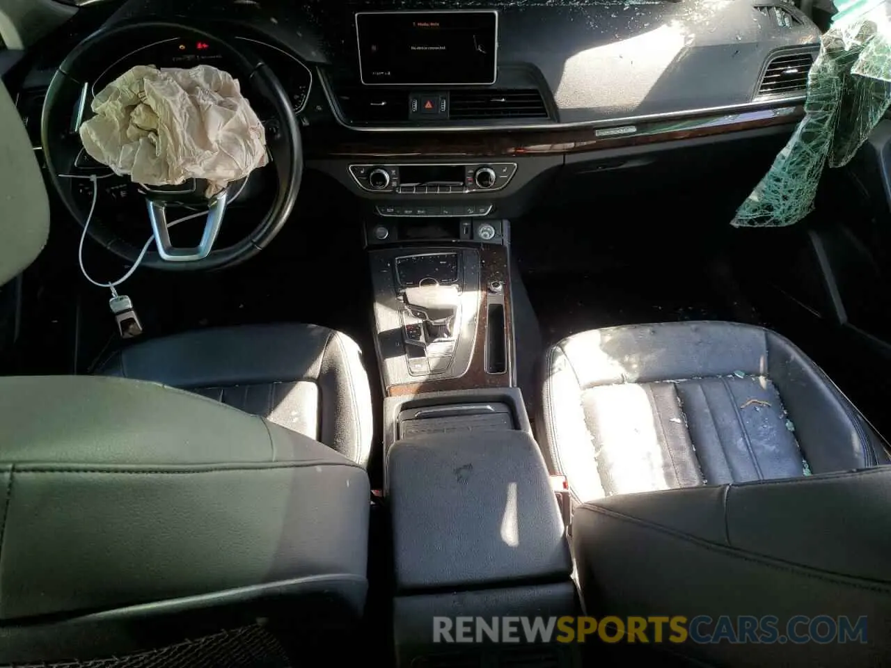 8 Photograph of a damaged car WA1BNAFY7L2009021 AUDI Q5 2020