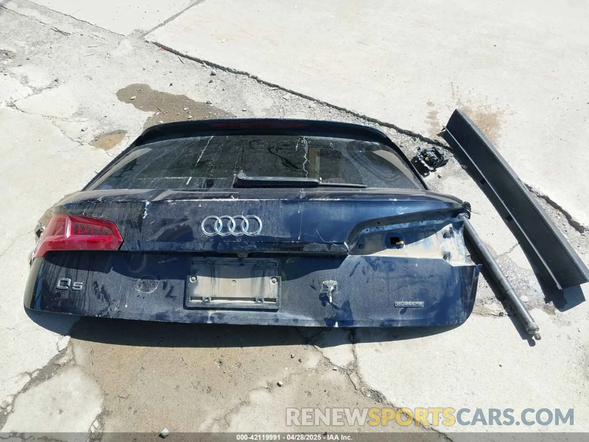 12 Фотография поврежденного автомобиля WA1BNAFY7L2071874 AUDI Q5 2020