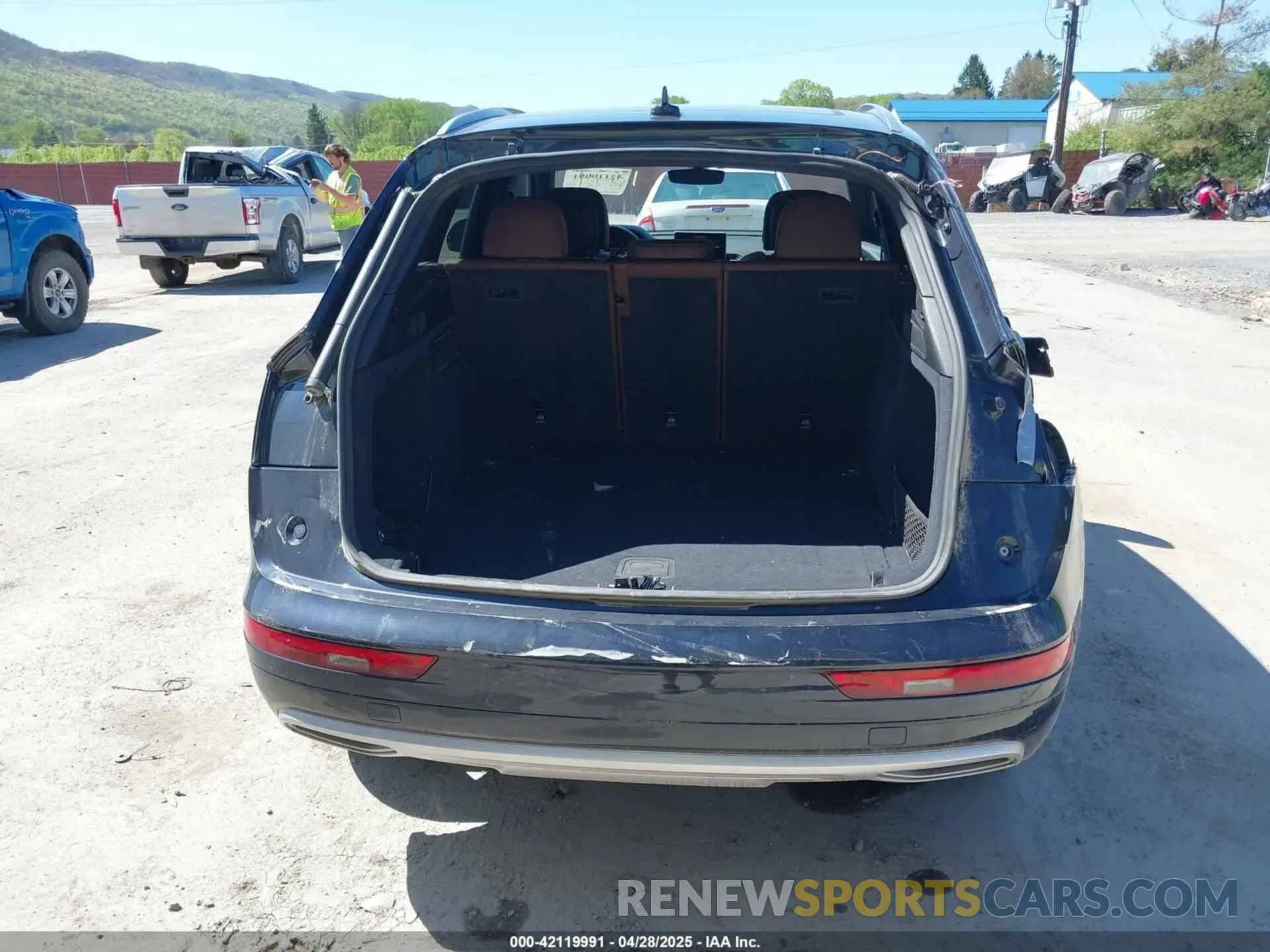 6 Фотография поврежденного автомобиля WA1BNAFY7L2071874 AUDI Q5 2020
