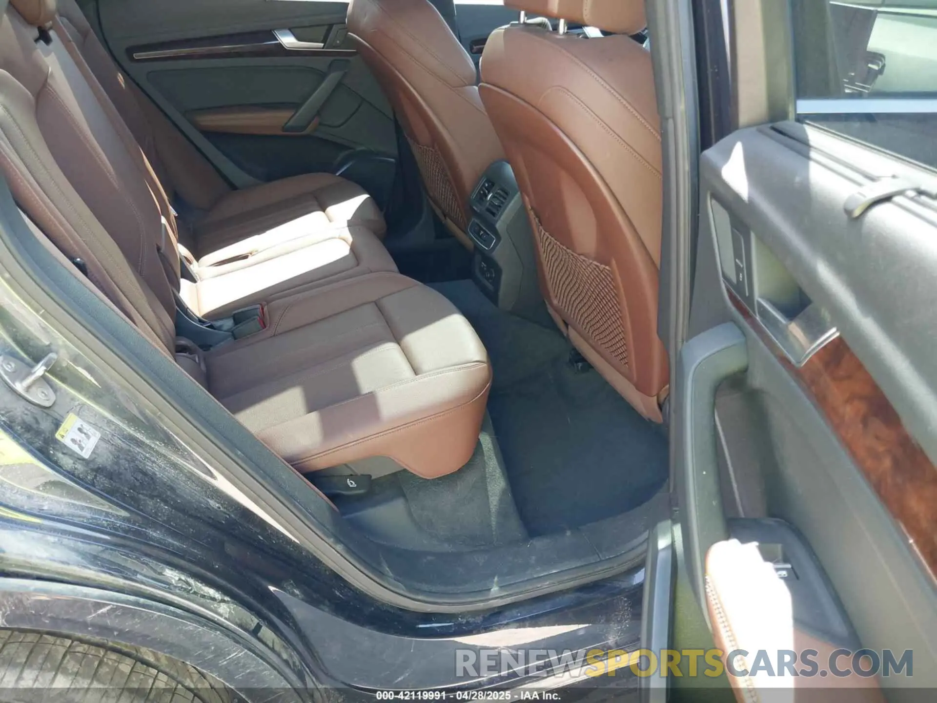 8 Фотография поврежденного автомобиля WA1BNAFY7L2071874 AUDI Q5 2020