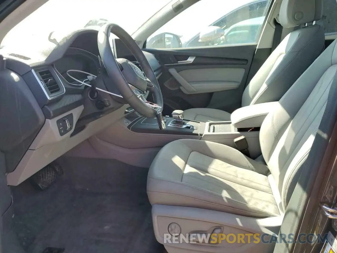7 Photograph of a damaged car WA1BNAFY7L2077447 AUDI Q5 2020