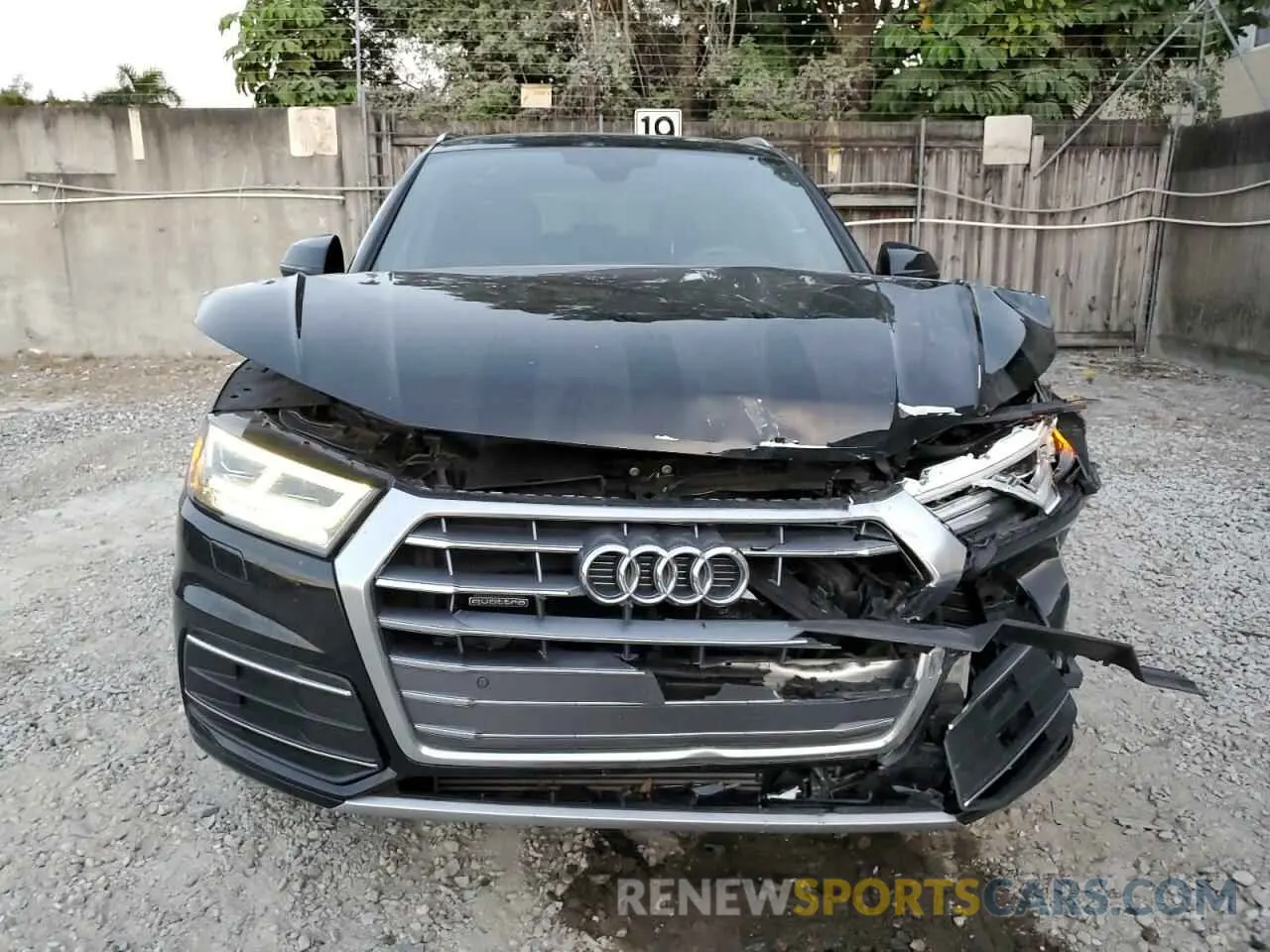 5 Фотография поврежденного автомобиля WA1BNAFY8L2000683 AUDI Q5 2020