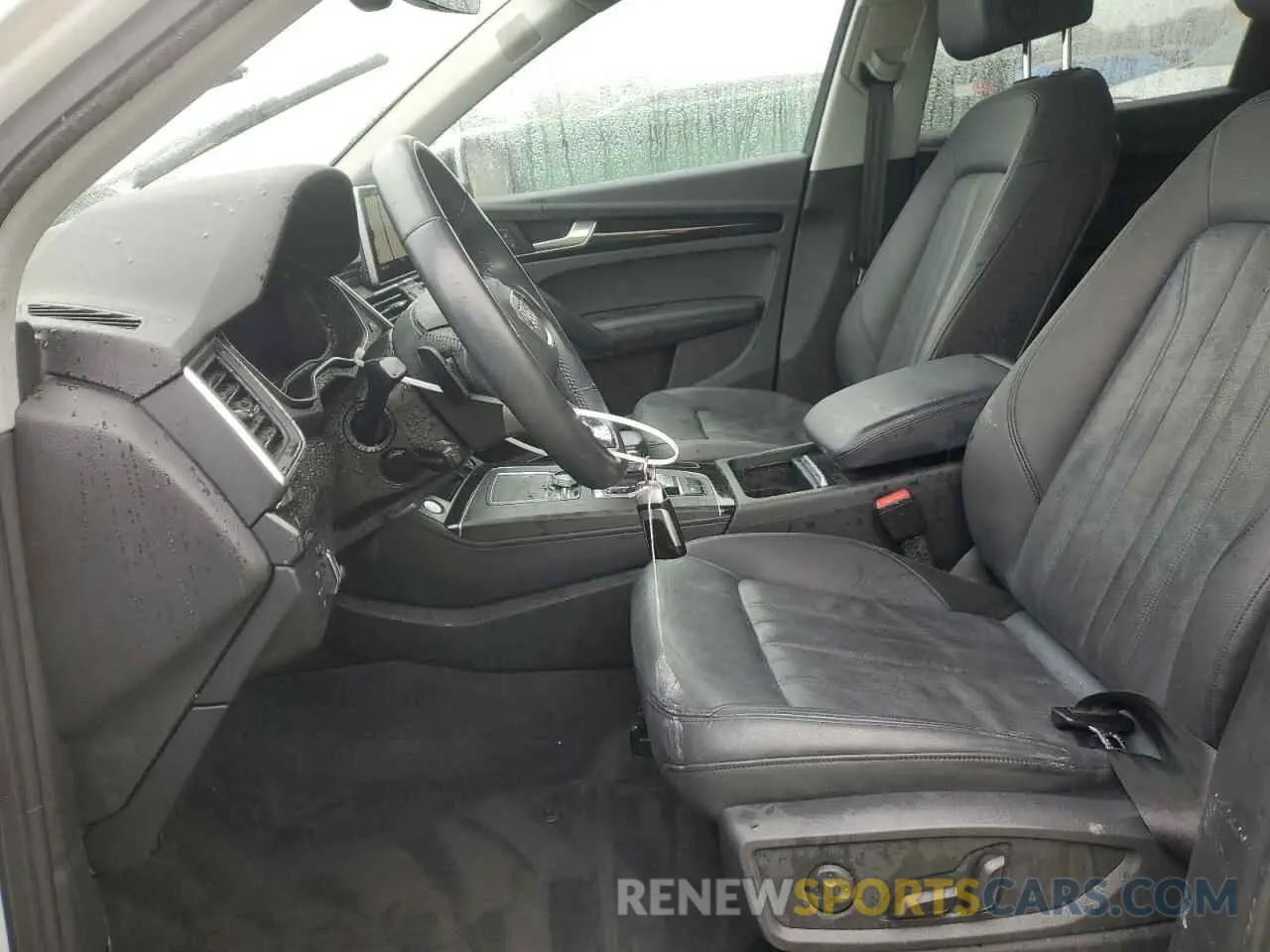 7 Photograph of a damaged car WA1BNAFY9L2102249 AUDI Q5 2020