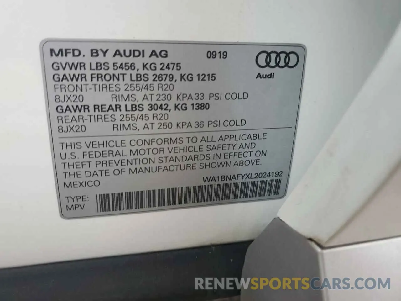 14 Photograph of a damaged car WA1BNAFYXL2024192 AUDI Q5 2020