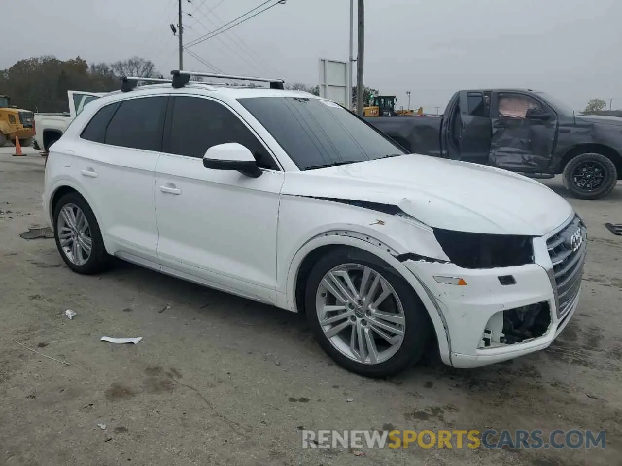 4 Photograph of a damaged car WA1BNAFYXL2024192 AUDI Q5 2020