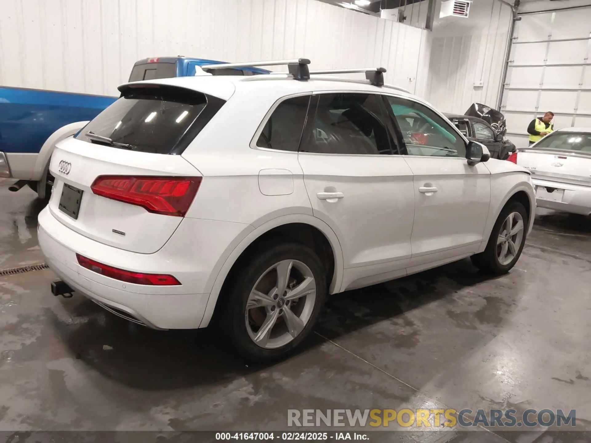 4 Фотография поврежденного автомобиля WA1BNAFYXL2055300 AUDI Q5 2020