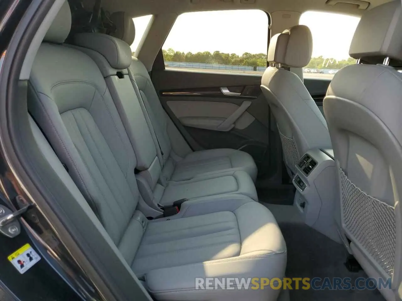 6 Photograph of a damaged car WA1CNAFY3L2046152 AUDI Q5 2020