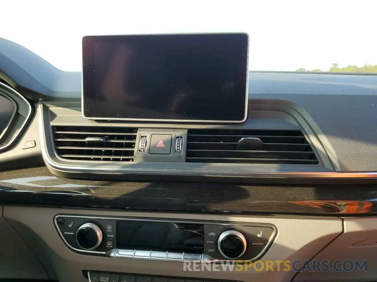 9 Photograph of a damaged car WA1CNAFY3L2046152 AUDI Q5 2020