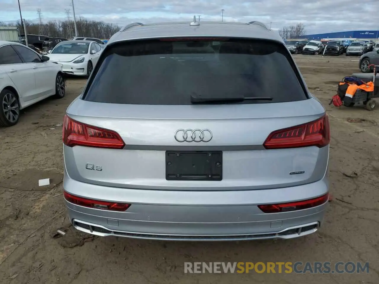 6 Photograph of a damaged car WA1E2AFY5L2046865 AUDI Q5 2020