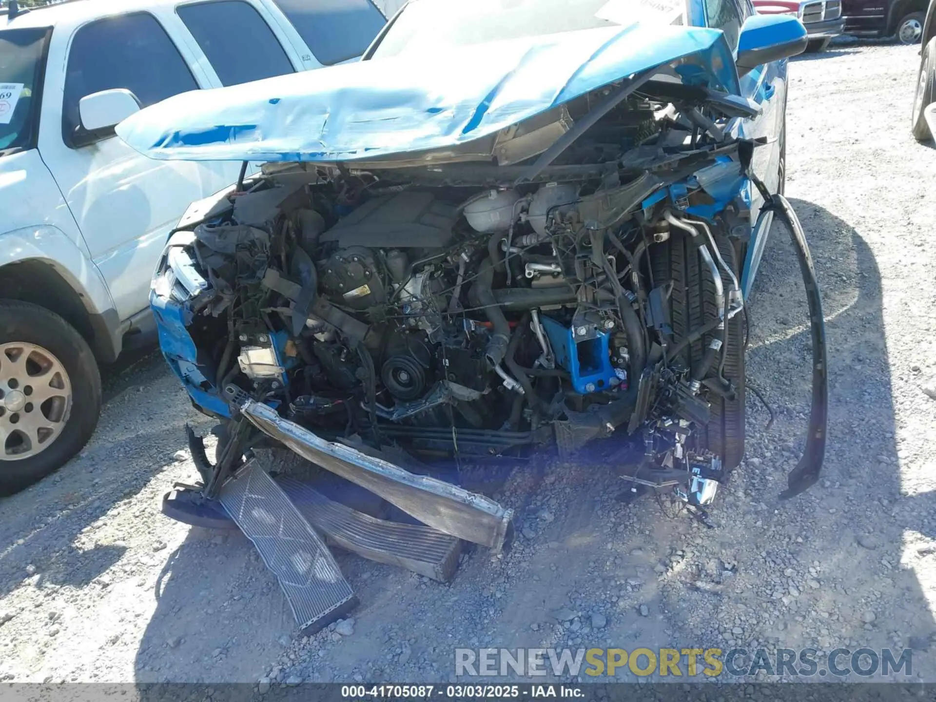 17 Photograph of a damaged car WA1E2AFY6L2066879 AUDI Q5 2020
