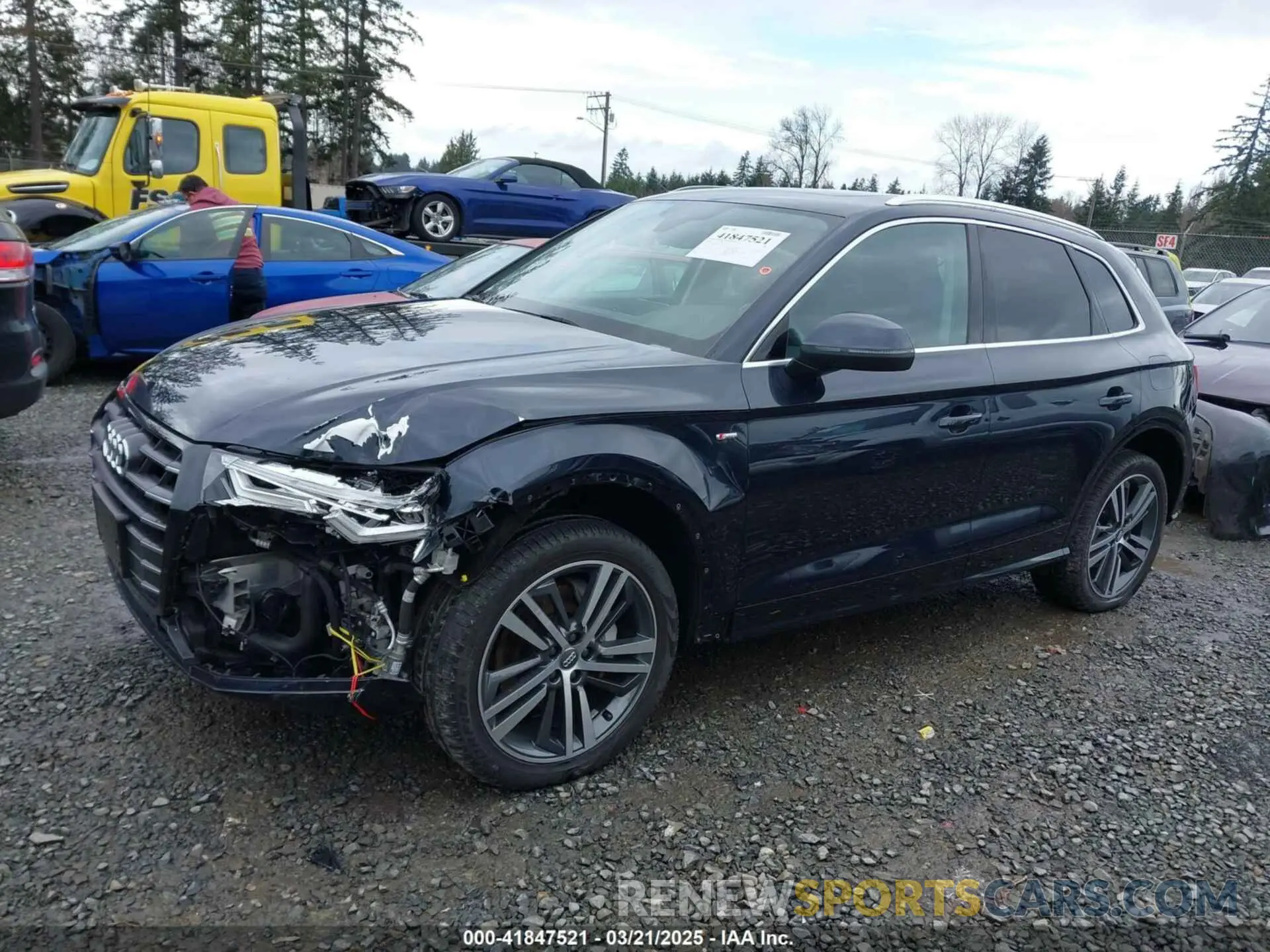 14 Photograph of a damaged car WA1E2AFY9L2069727 AUDI Q5 2020