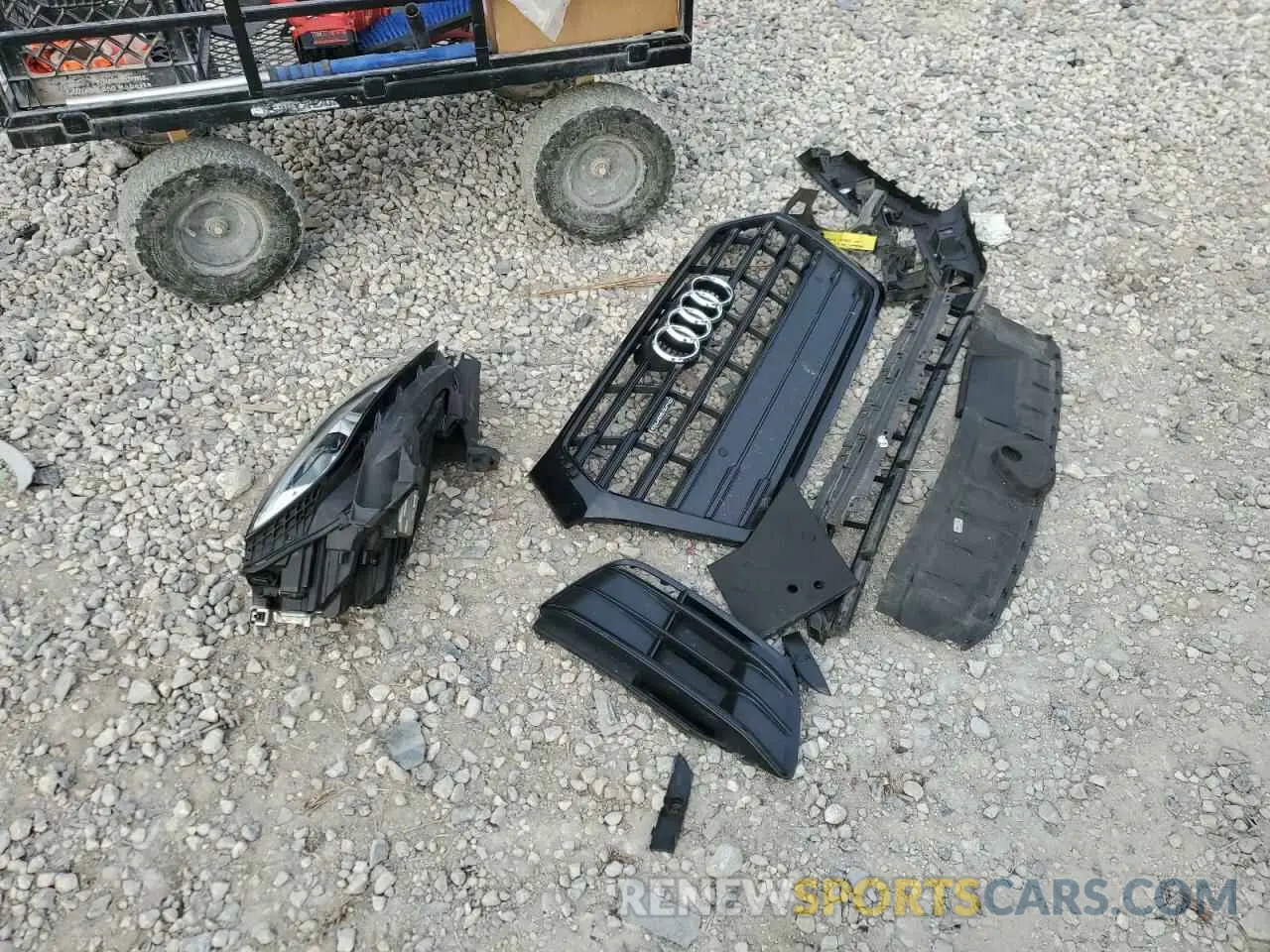13 Фотография поврежденного автомобиля WA1ENAFY0L2079215 AUDI Q5 2020