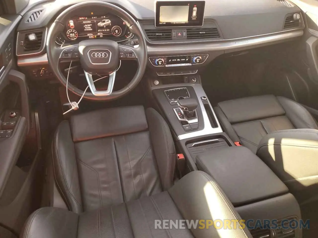 8 Photograph of a damaged car WA1ENAFY0L2112228 AUDI Q5 2020