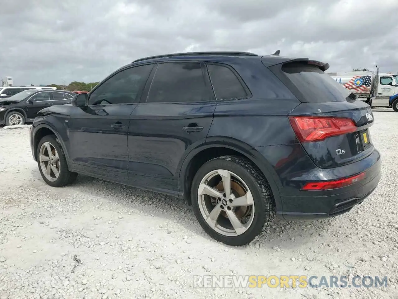 2 Photograph of a damaged car WA1ENAFY7L2105471 AUDI Q5 2020