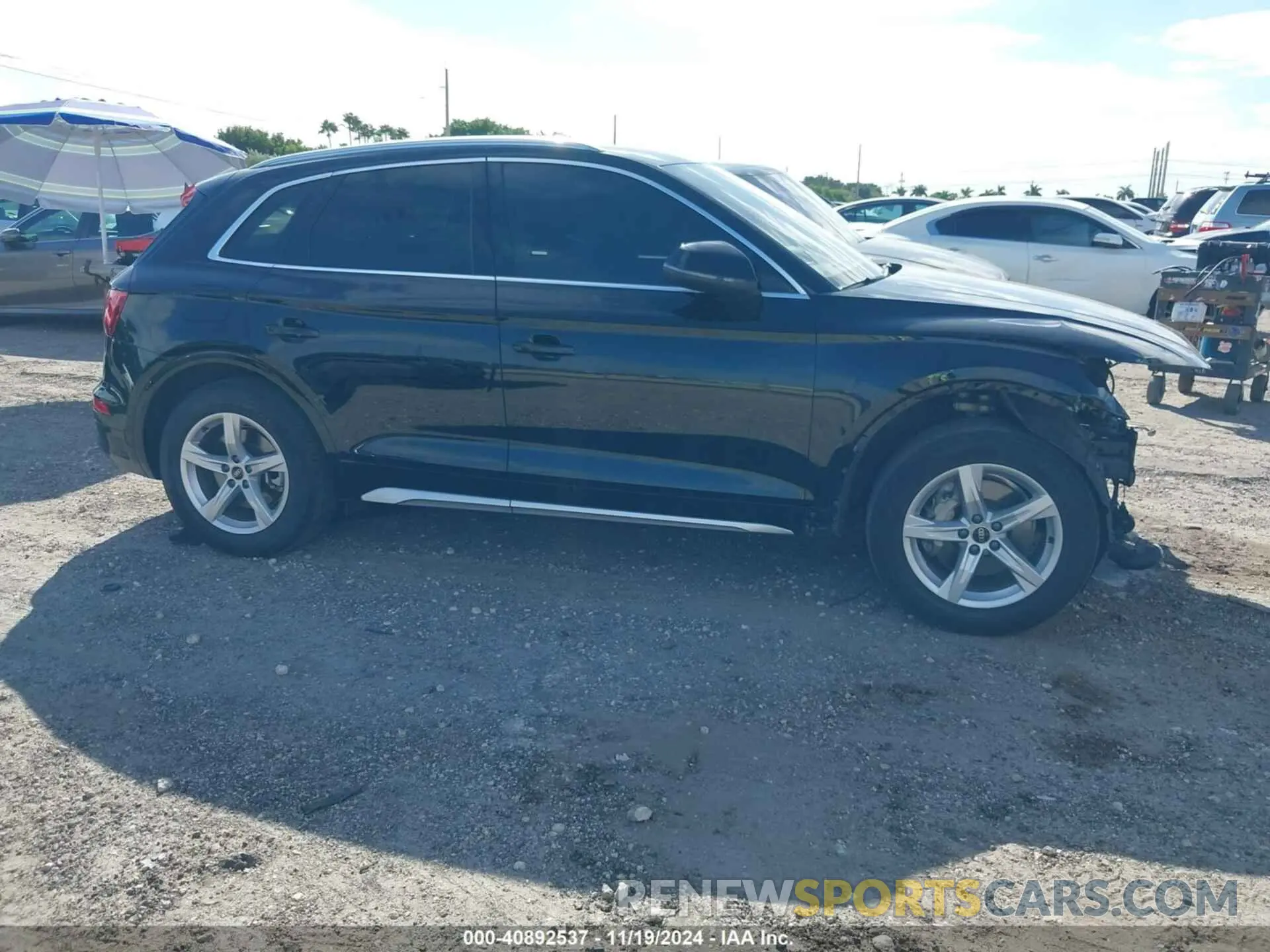 1 Photograph of a damaged car WA1AAAFY1M2075038 AUDI Q5 2021