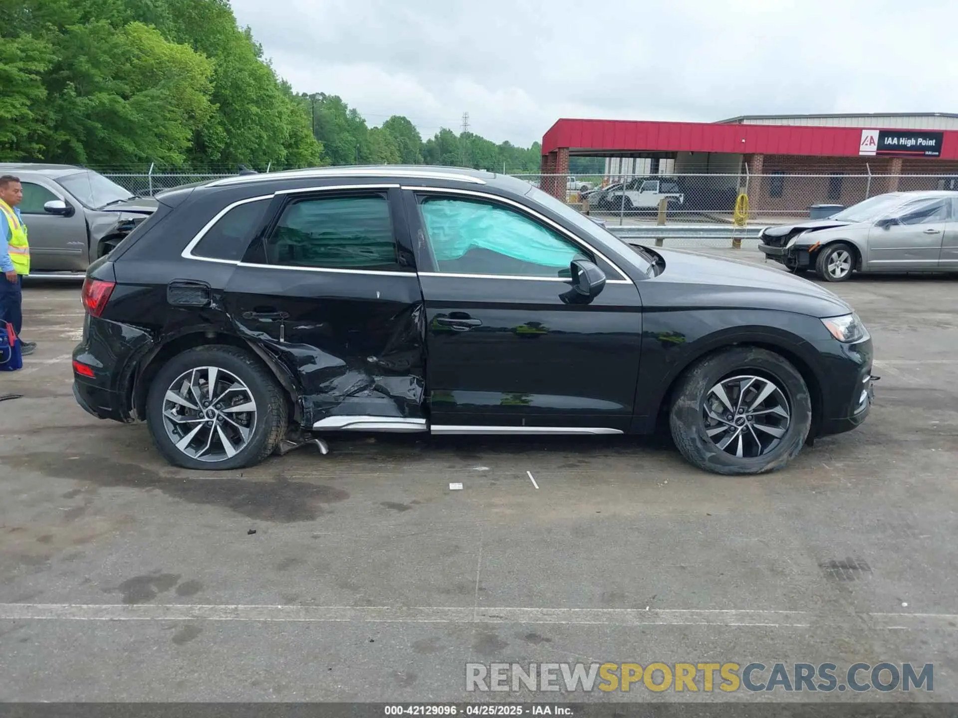14 Фотография поврежденного автомобиля WA1AAAFY2M2008206 AUDI Q5 2021