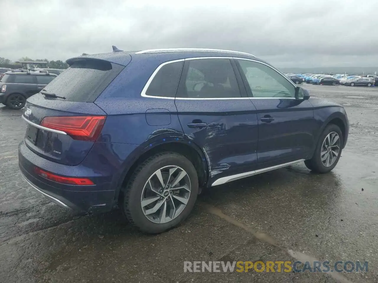 3 Photograph of a damaged car WA1AAAFY4M2002990 AUDI Q5 2021