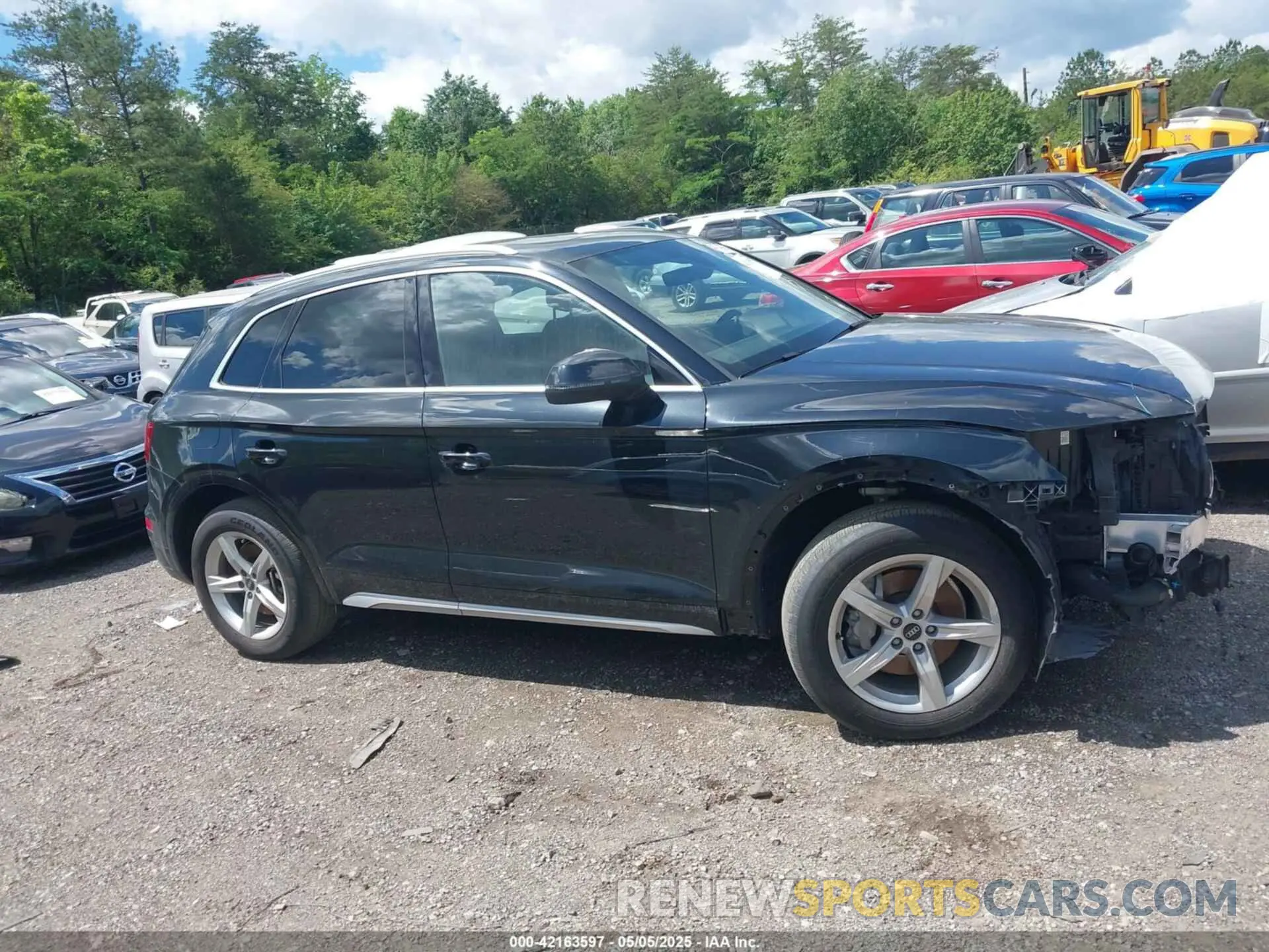 13 Photograph of a damaged car WA1AAAFY5M2087242 AUDI Q5 2021