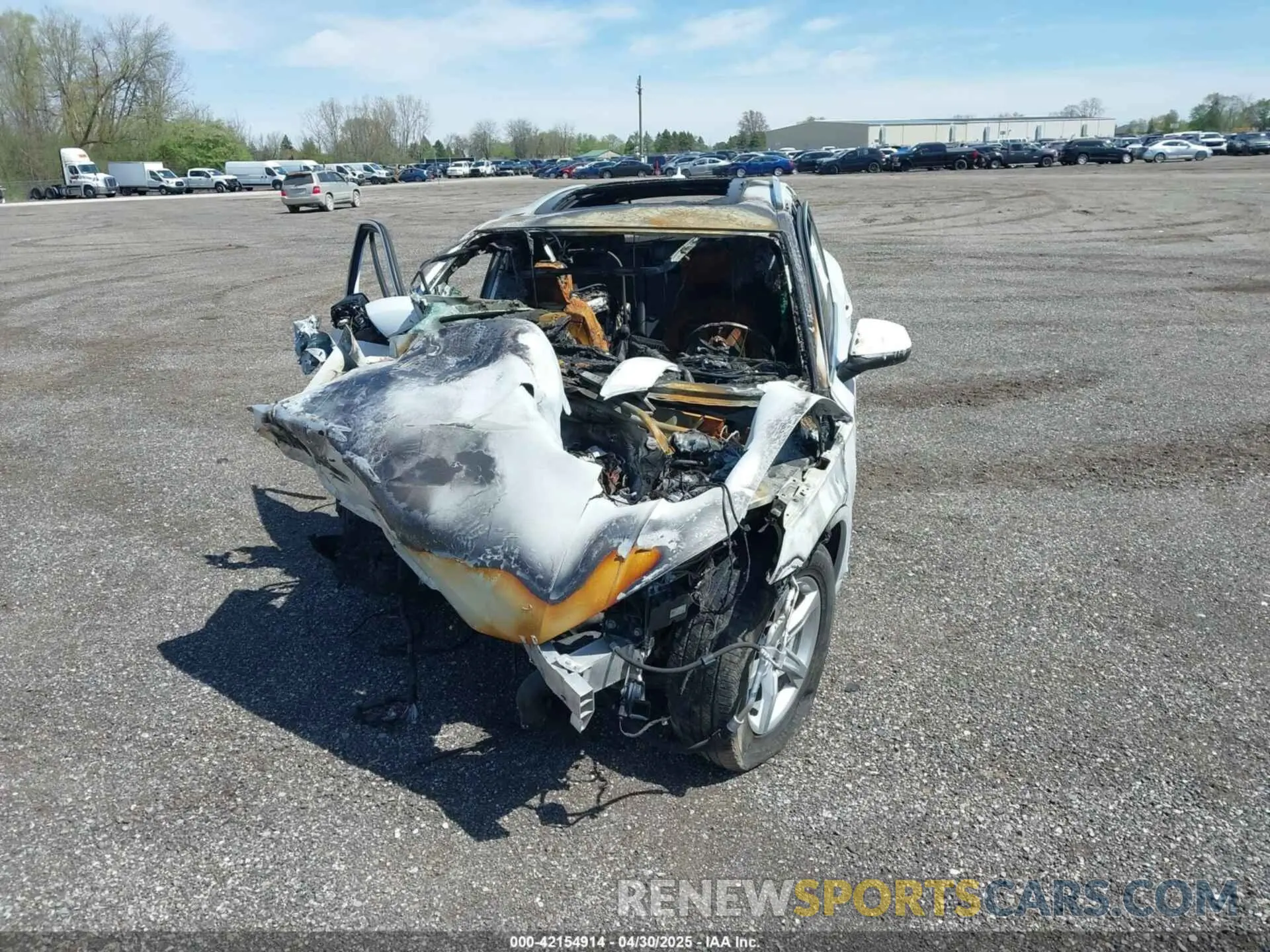 6 Photograph of a damaged car WA1AAAFY5M2110311 AUDI Q5 2021