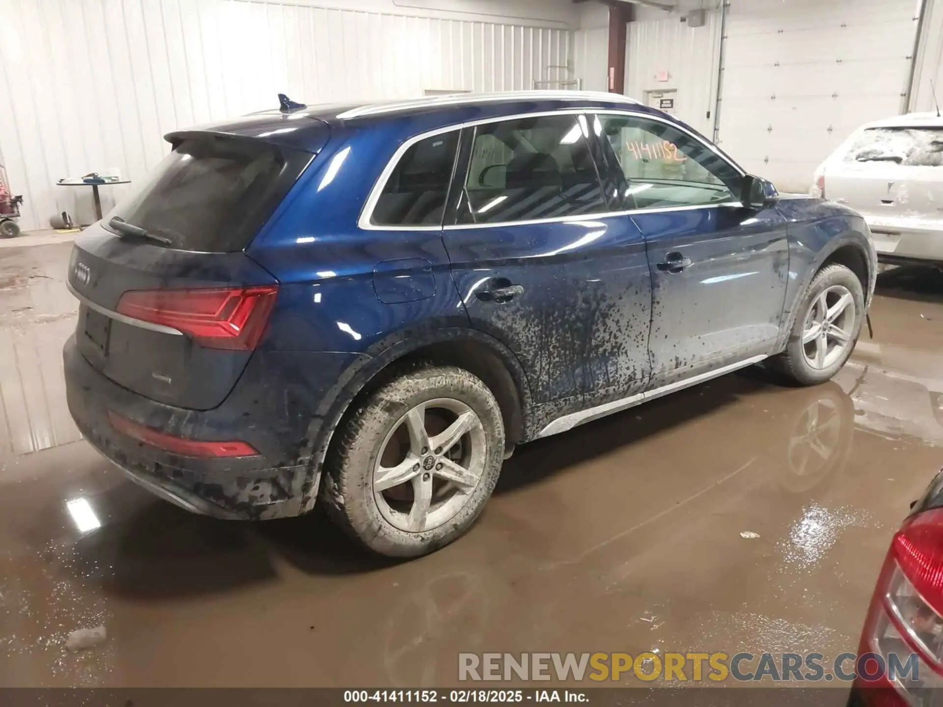 4 Photograph of a damaged car WA1AAAFY6M2053391 AUDI Q5 2021