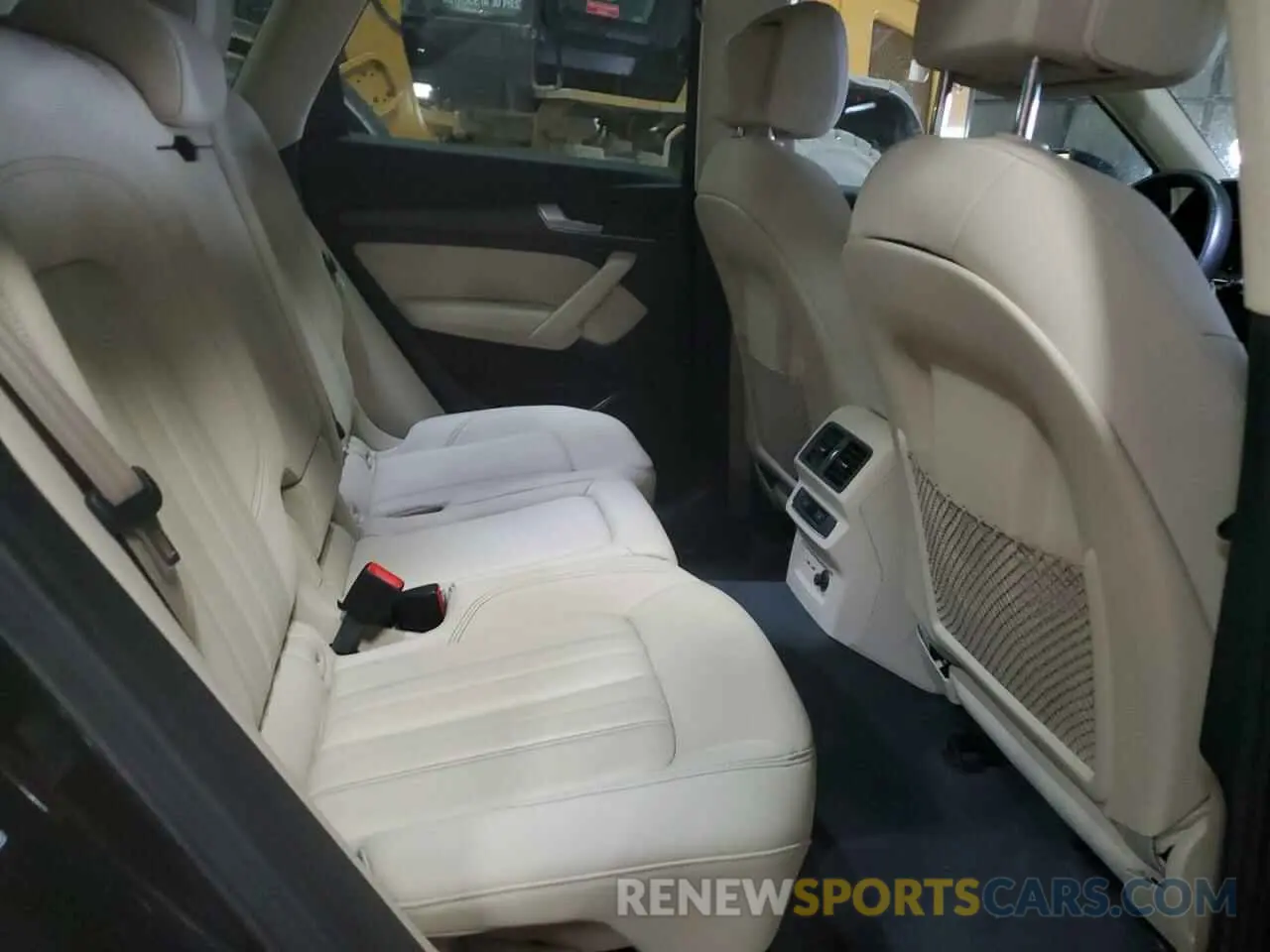 11 Photograph of a damaged car WA1AAAFY8M2075490 AUDI Q5 2021