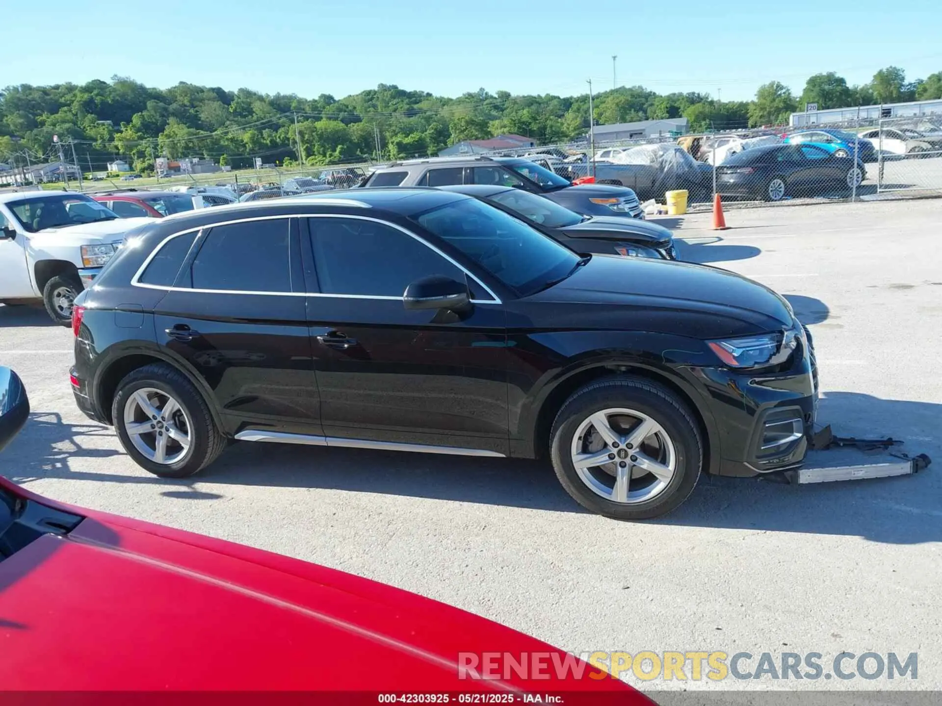 13 Photograph of a damaged car WA1AAAFY9M2076387 AUDI Q5 2021