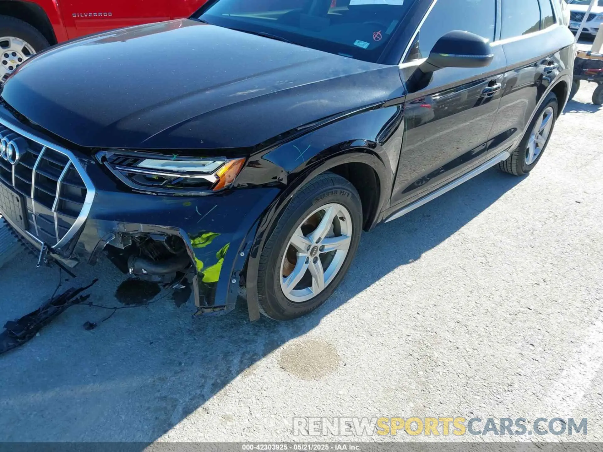 17 Photograph of a damaged car WA1AAAFY9M2076387 AUDI Q5 2021