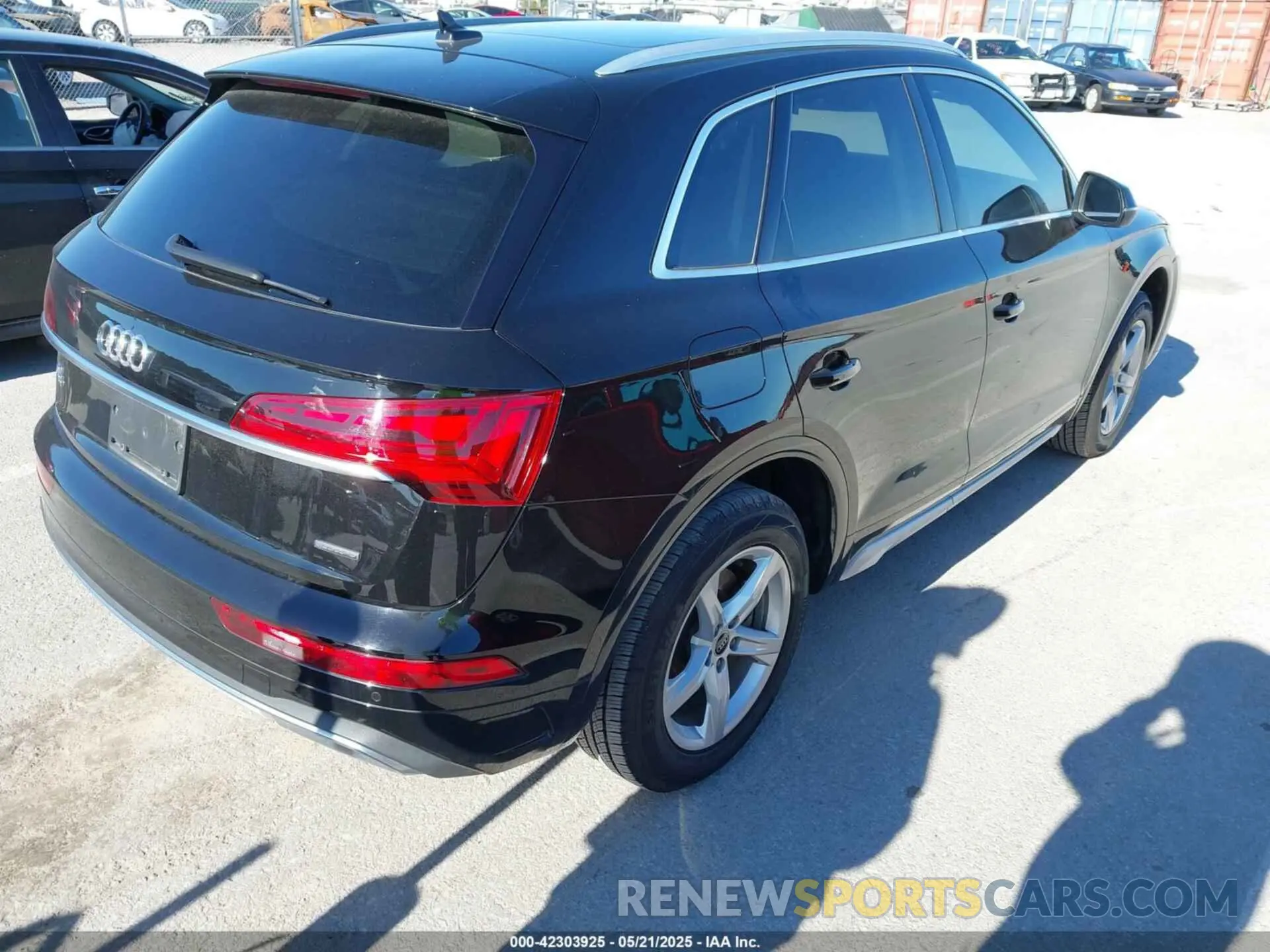 4 Photograph of a damaged car WA1AAAFY9M2076387 AUDI Q5 2021