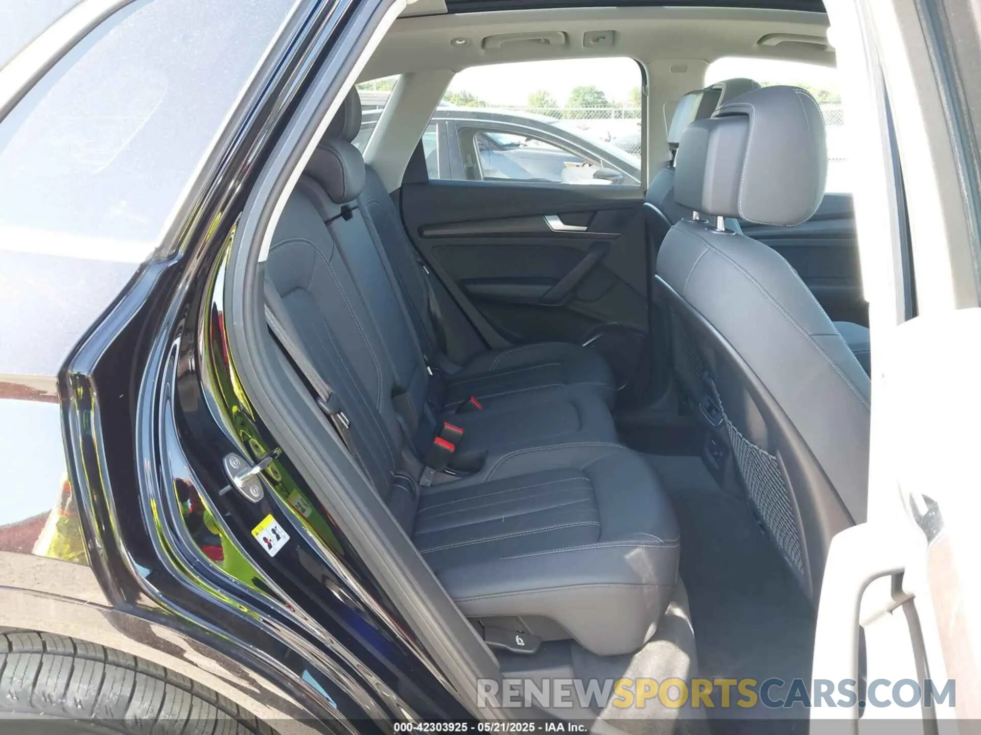 8 Photograph of a damaged car WA1AAAFY9M2076387 AUDI Q5 2021