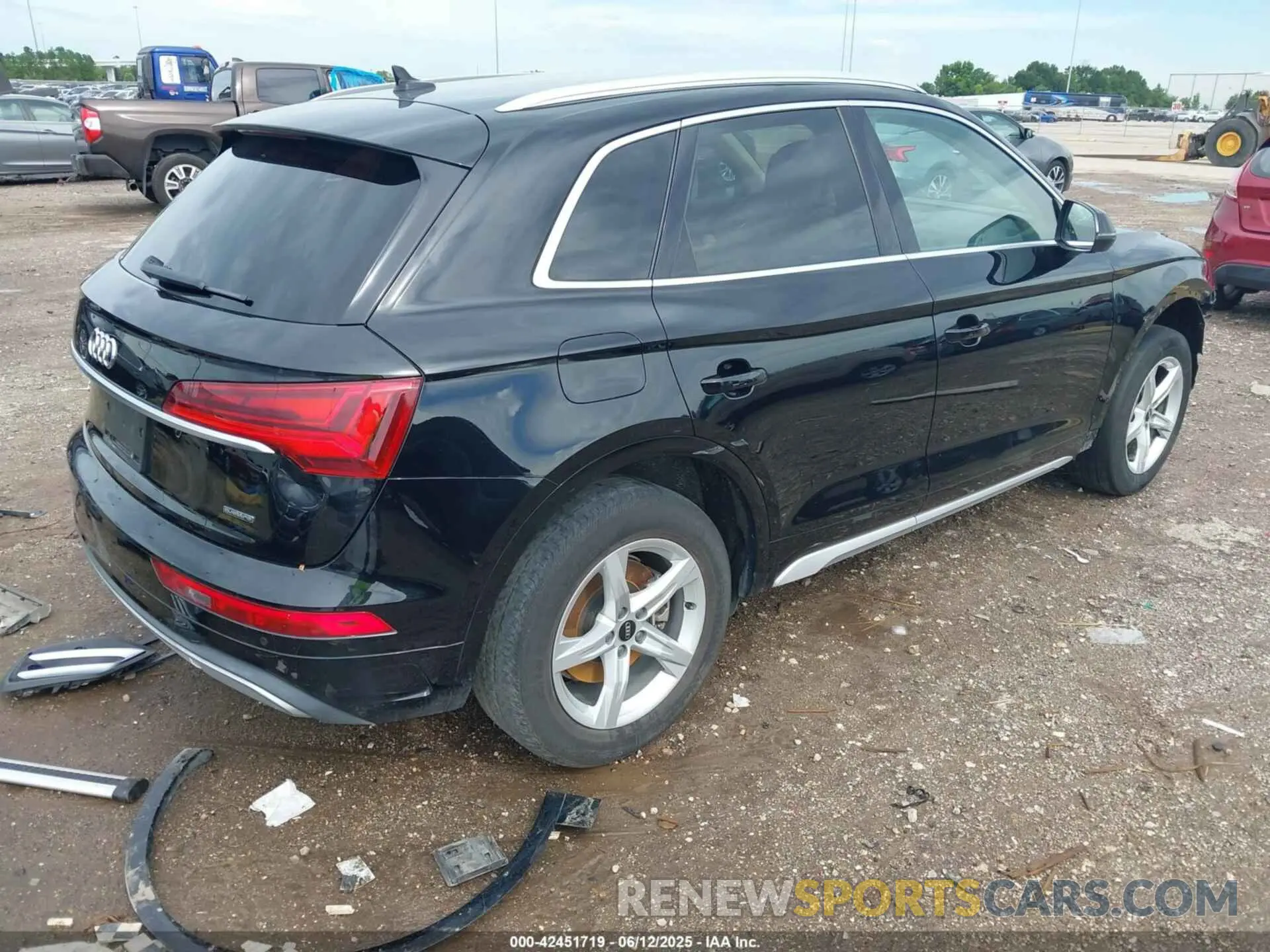 4 Фотография поврежденного автомобиля WA1AAAFYXM2004808 AUDI Q5 2021
