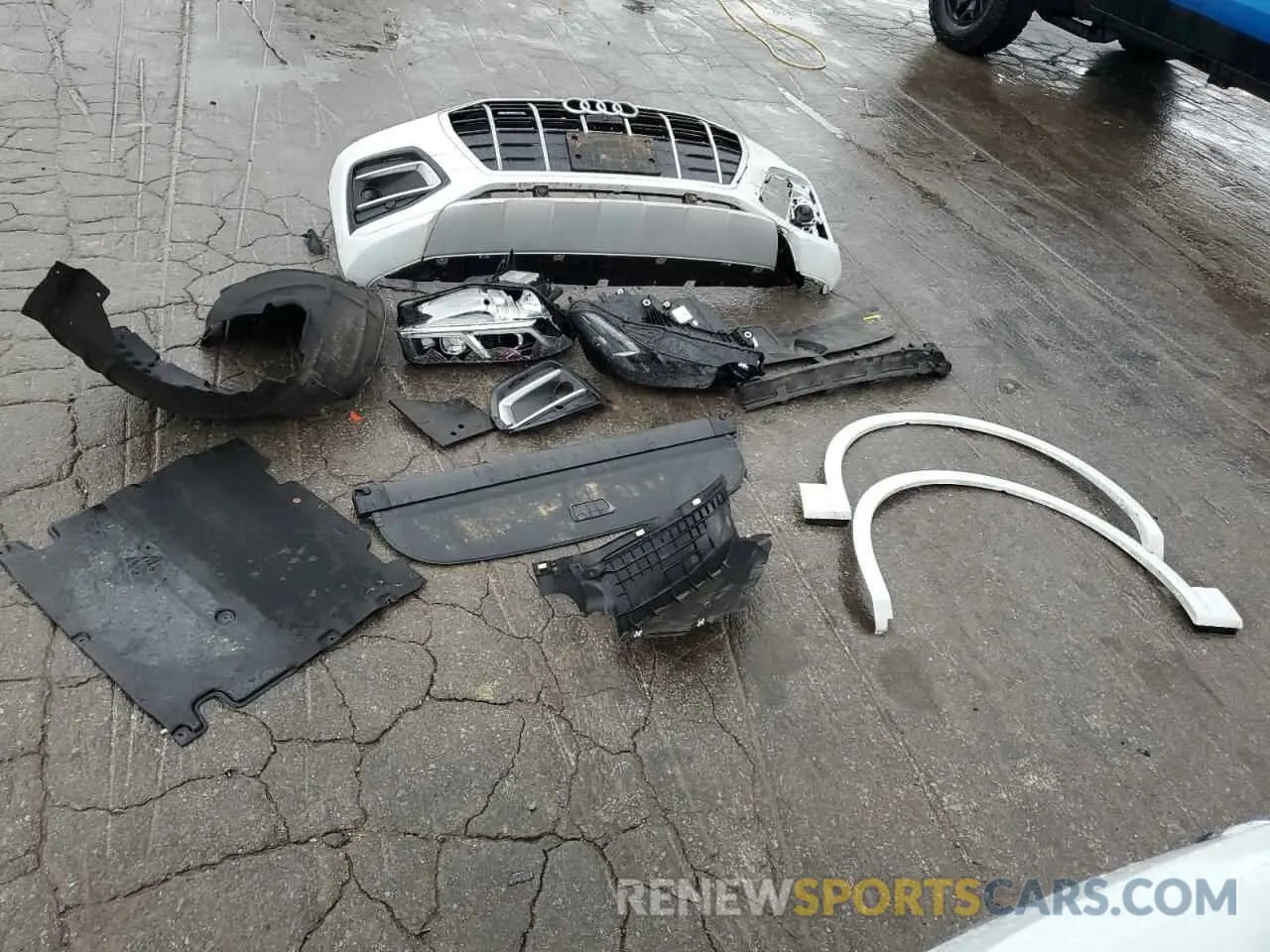 13 Photograph of a damaged car WA1BAAFY0M2061846 AUDI Q5 2021
