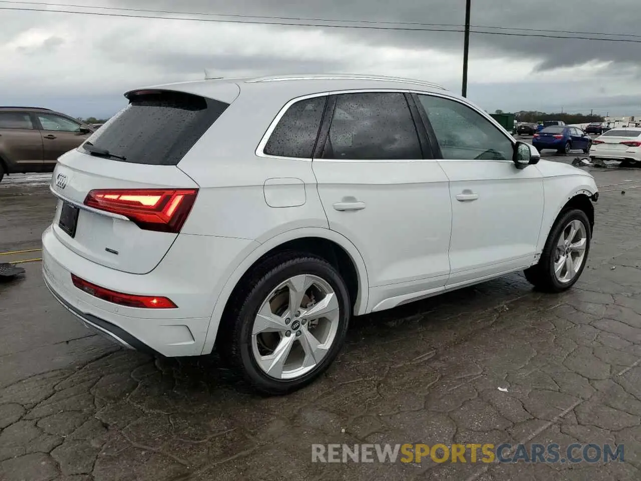 3 Photograph of a damaged car WA1BAAFY0M2061846 AUDI Q5 2021