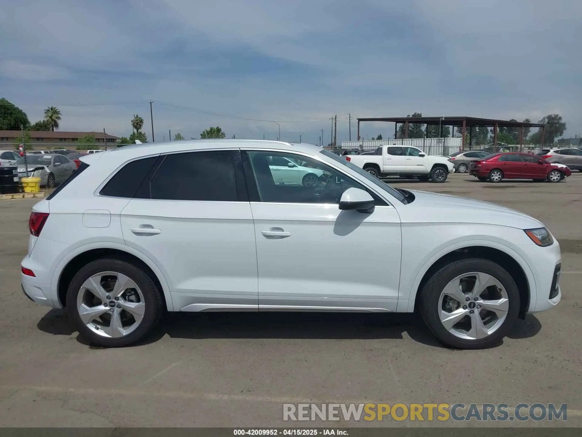 13 Фотография поврежденного автомобиля WA1BAAFY0M2069879 AUDI Q5 2021
