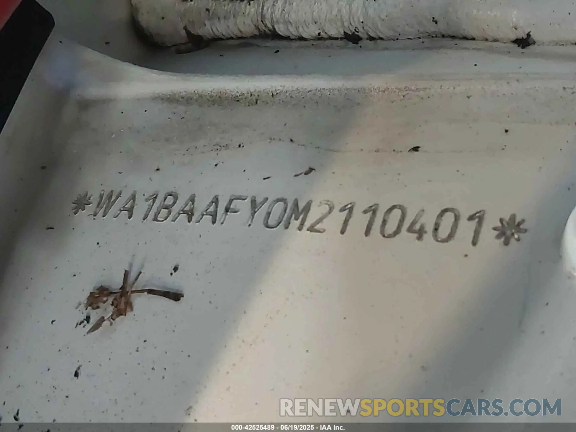 19 Photograph of a damaged car WA1BAAFY0M2110401 AUDI Q5 2021