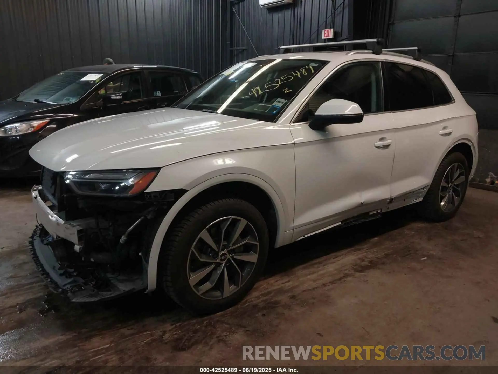 2 Photograph of a damaged car WA1BAAFY0M2110401 AUDI Q5 2021