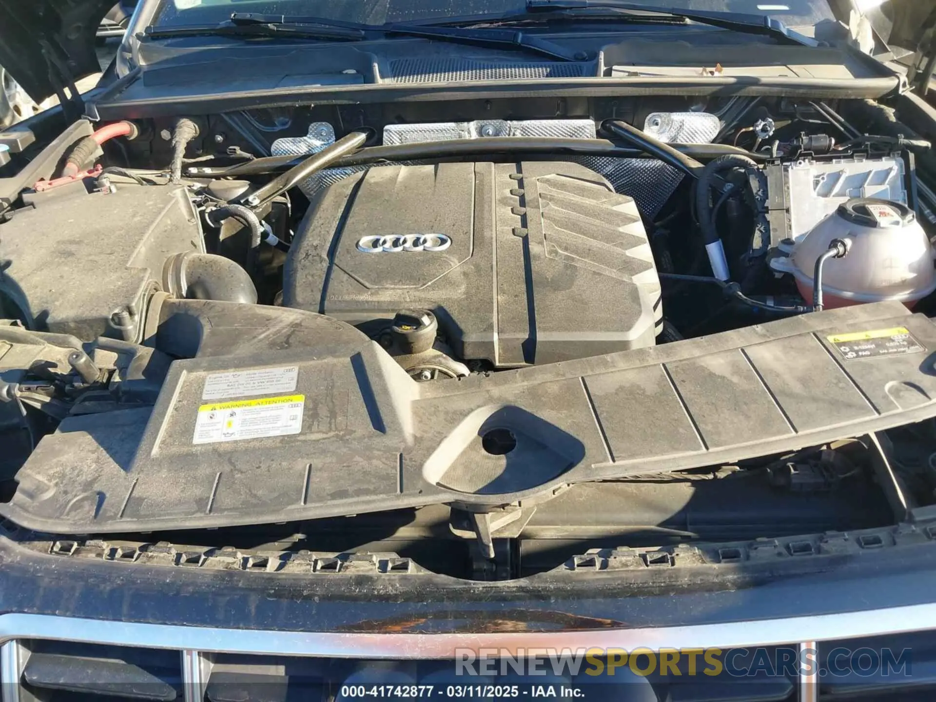 10 Photograph of a damaged car WA1BAAFY0M2127165 AUDI Q5 2021