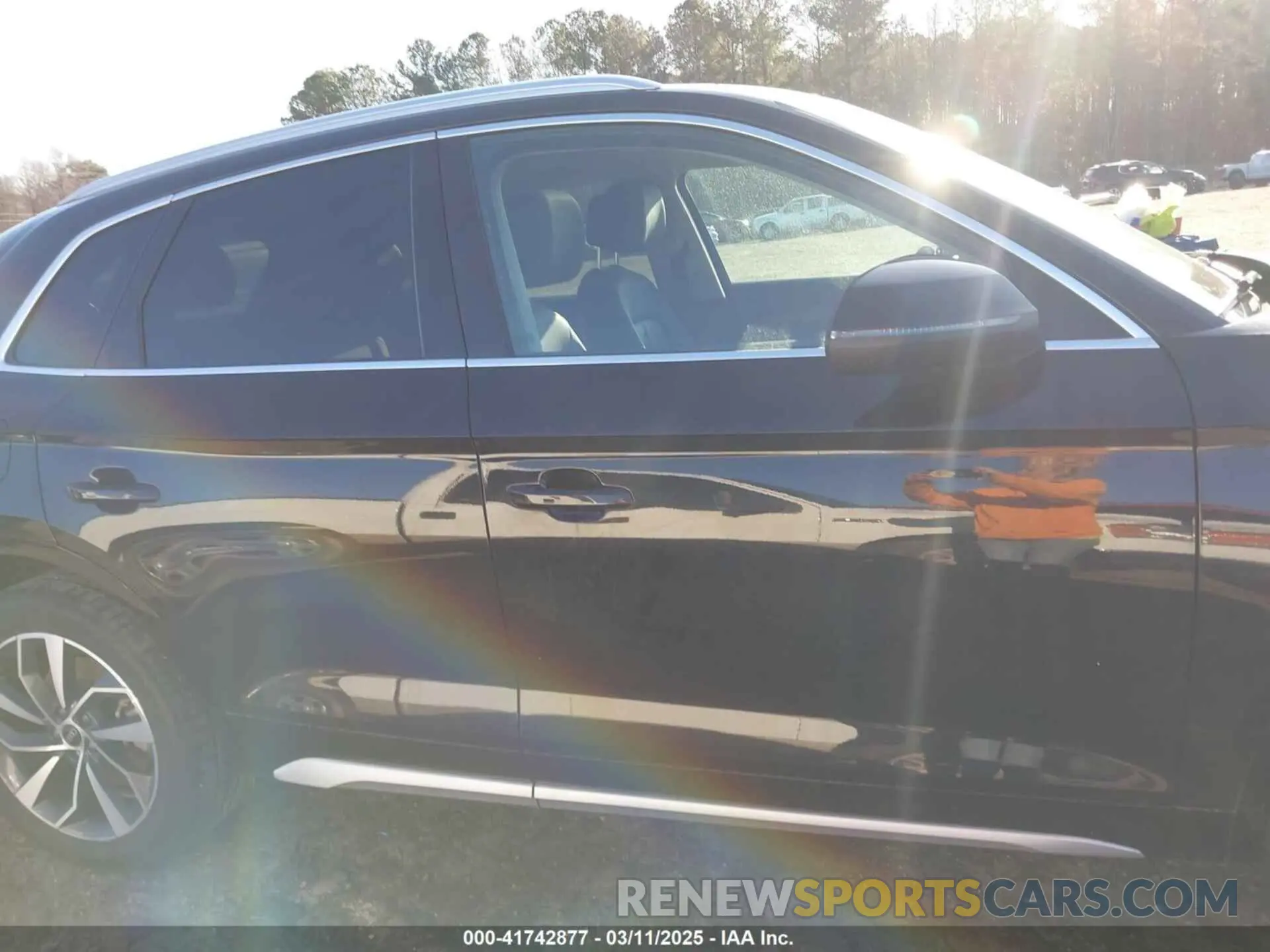 14 Photograph of a damaged car WA1BAAFY0M2127165 AUDI Q5 2021