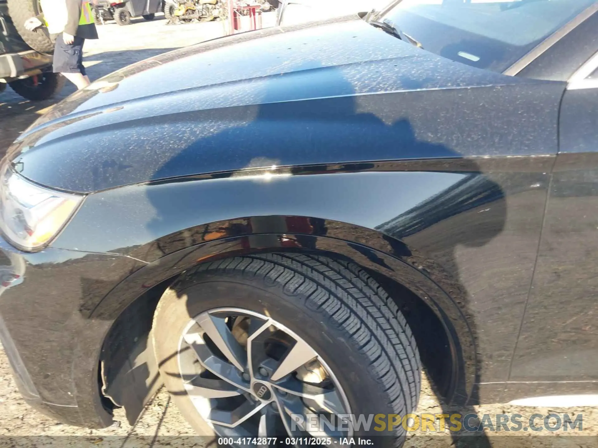 18 Photograph of a damaged car WA1BAAFY0M2127165 AUDI Q5 2021