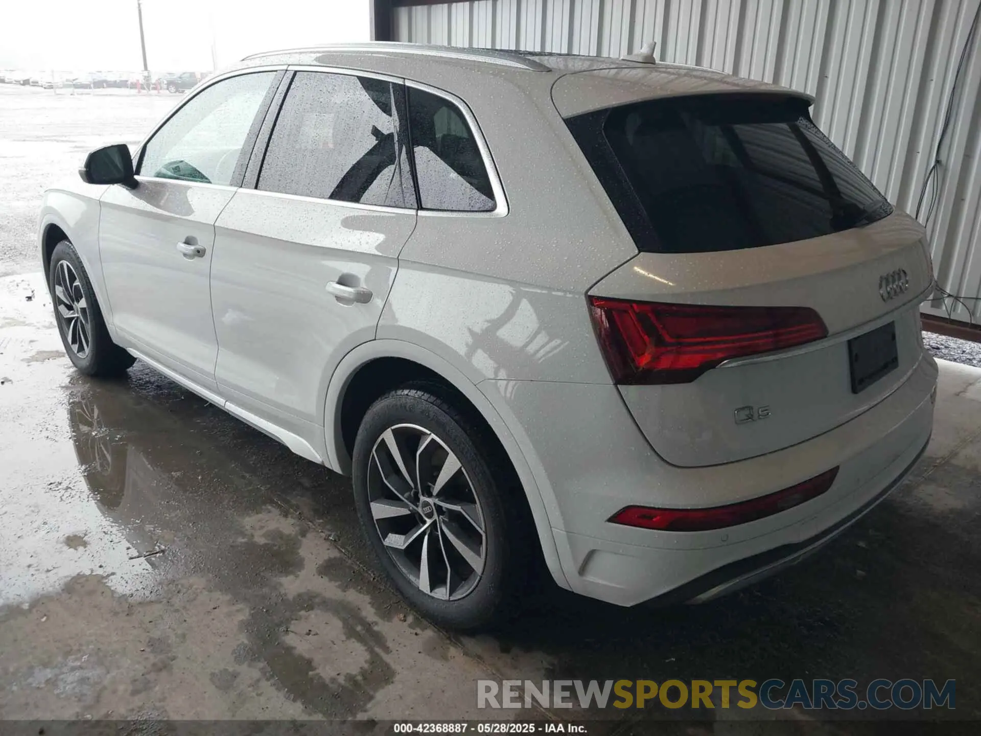 3 Фотография поврежденного автомобиля WA1BAAFY0M2127179 AUDI Q5 2021